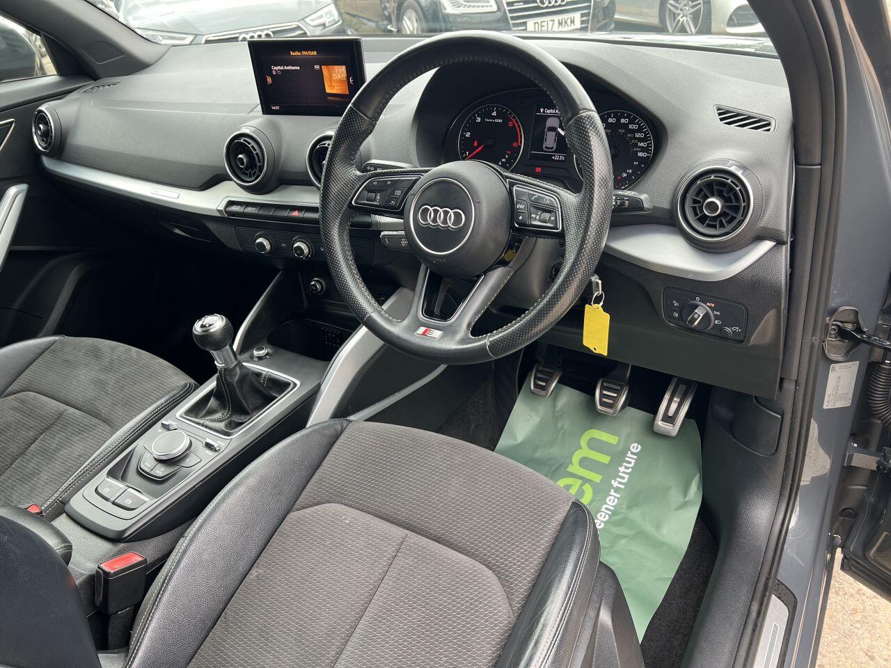 Audi Q2 view 16