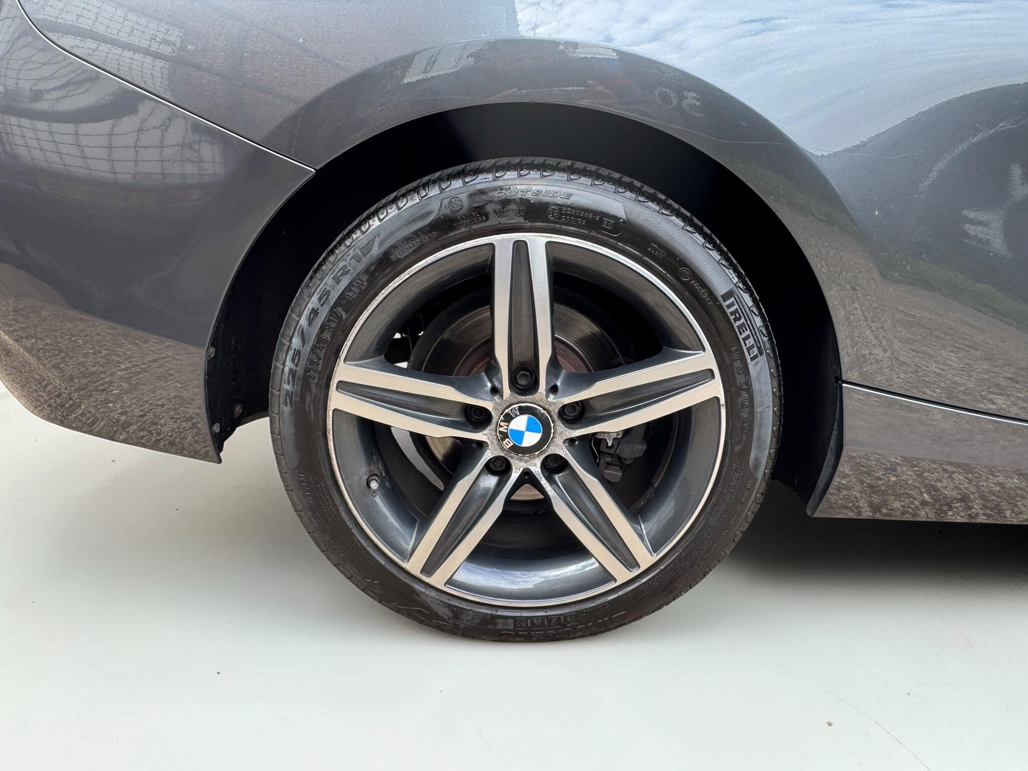 BMW 2 Series view 25