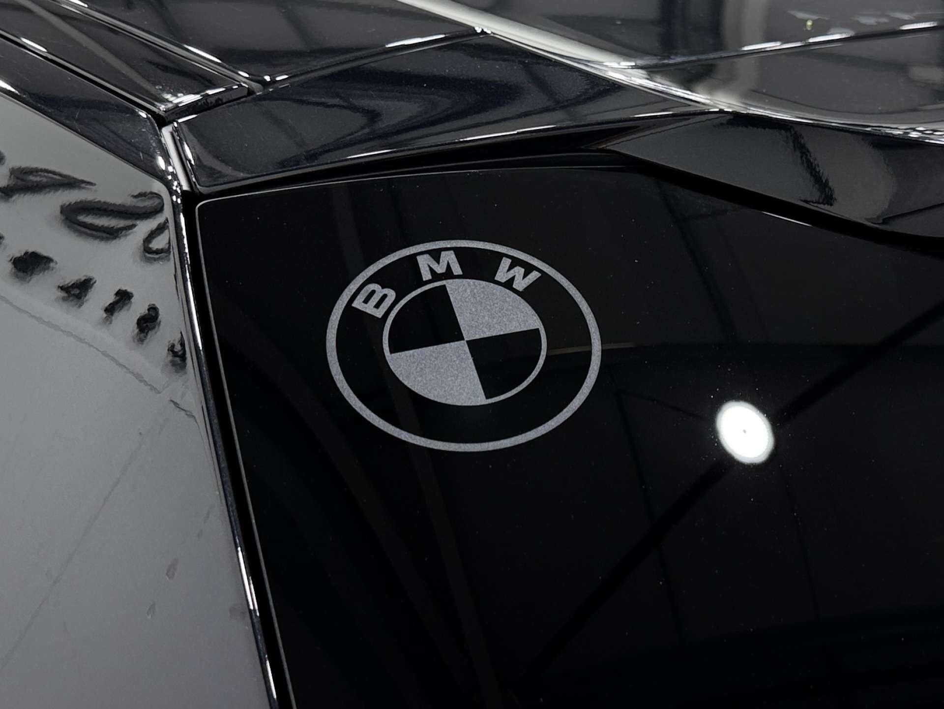 BMW XM view 27