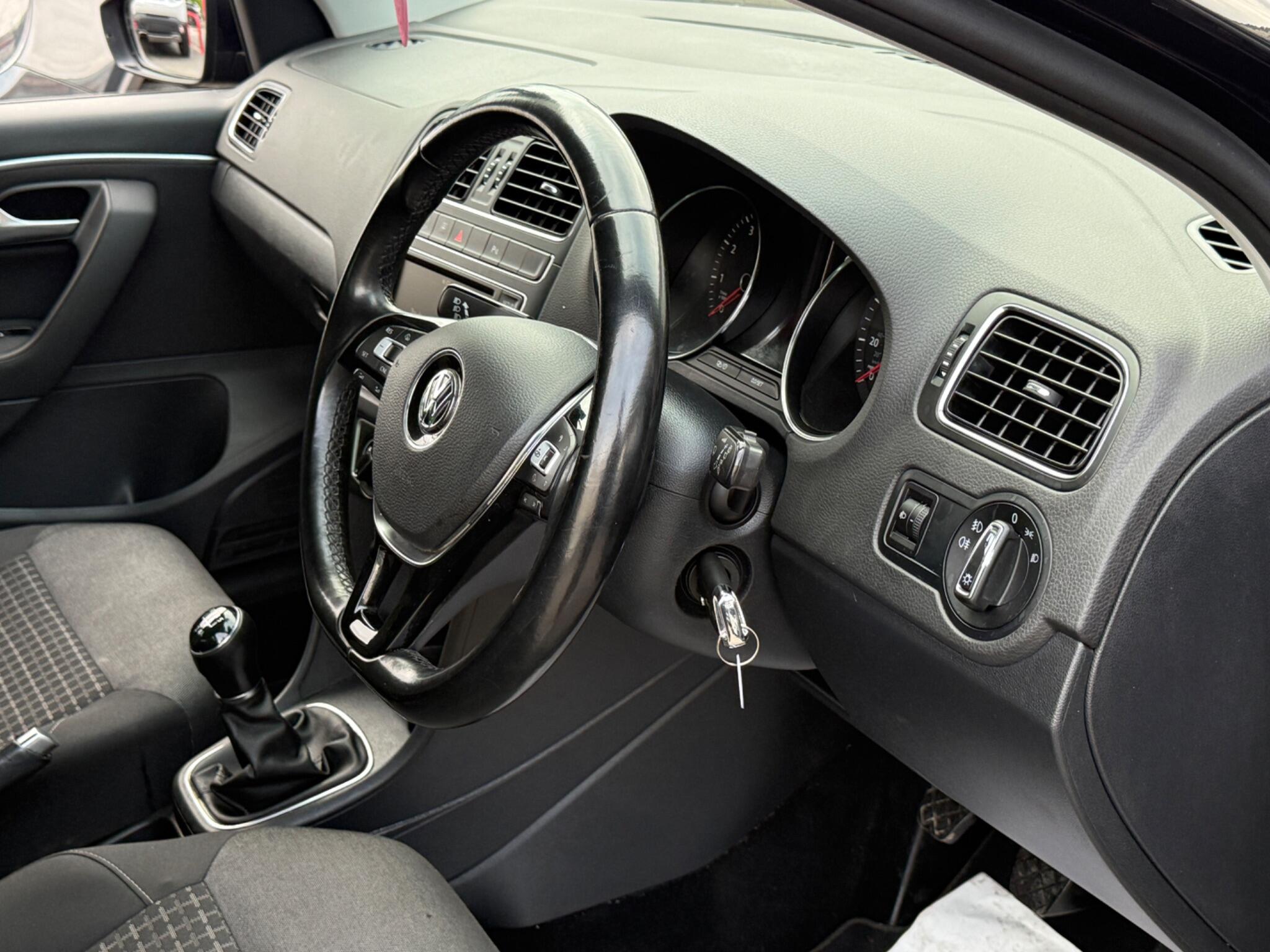 Volkswagen Polo - Image 34