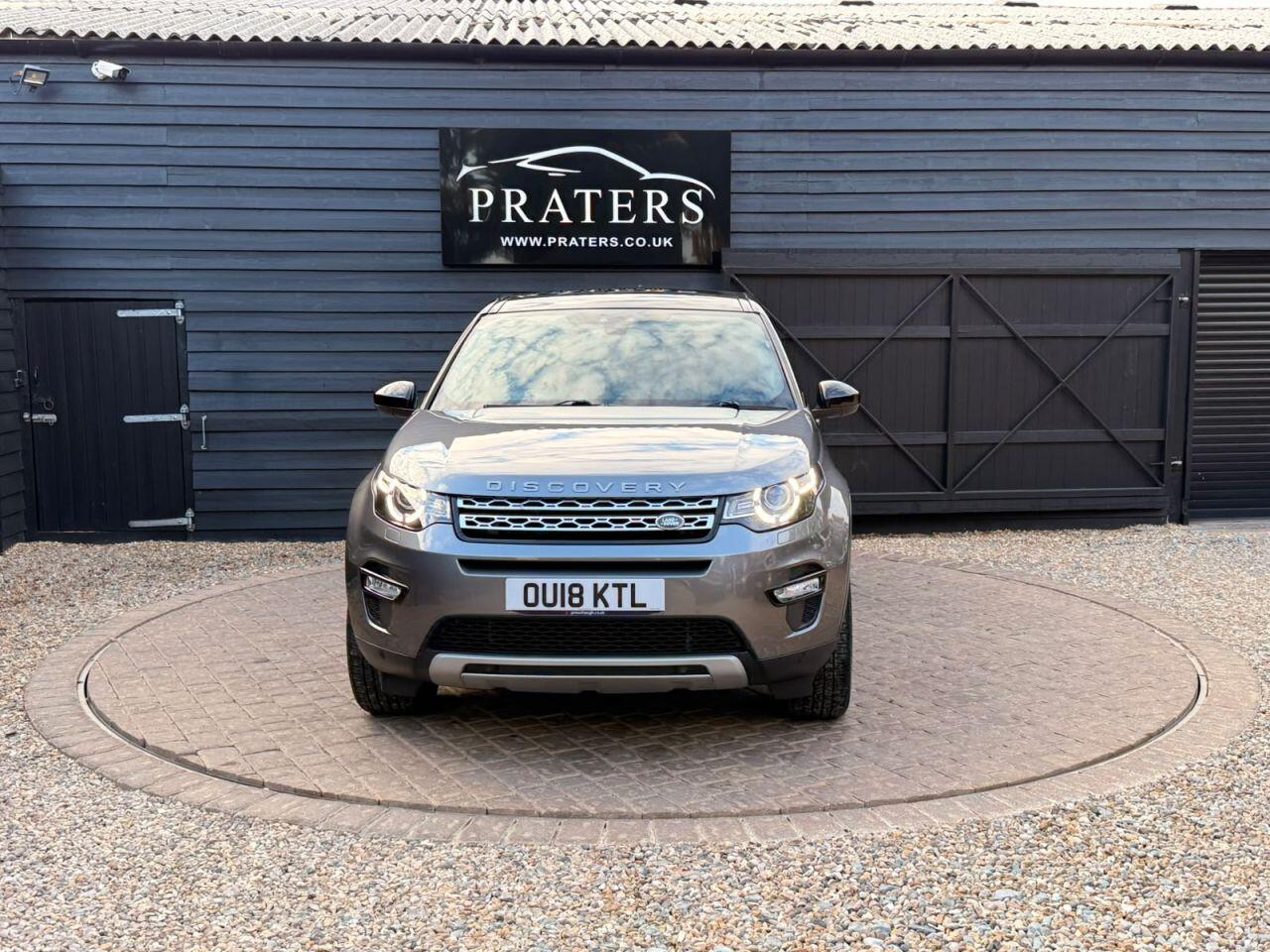Land Rover Discovery Sport view 4