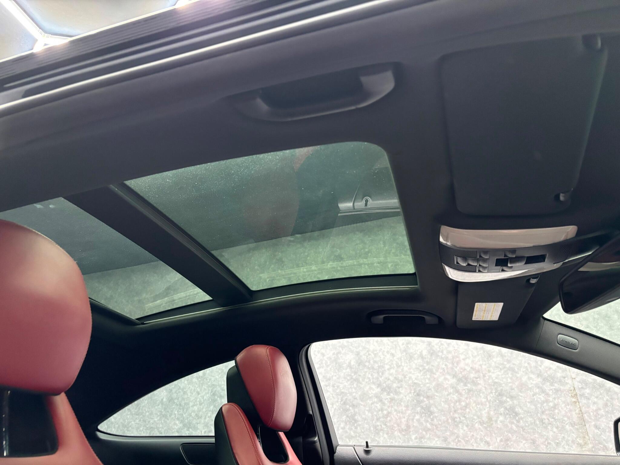 Mercedes-Benz C Class view 25