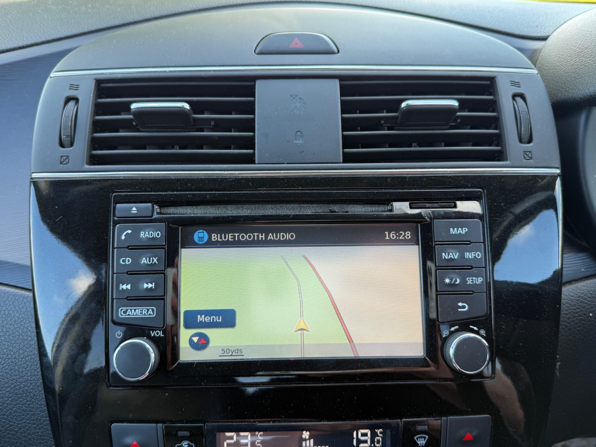 Nissan Pulsar view 13