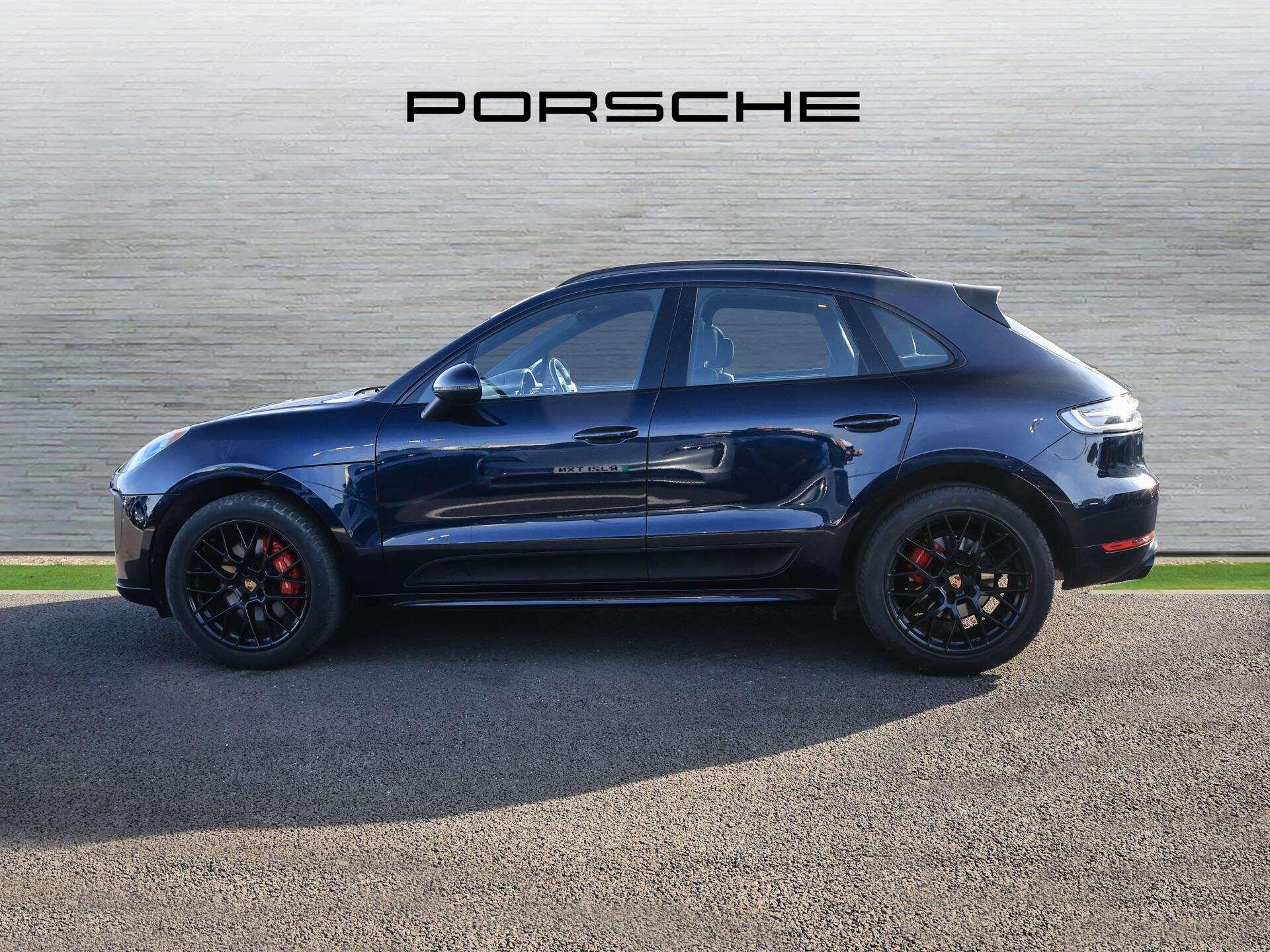 Porsche Macan view 6