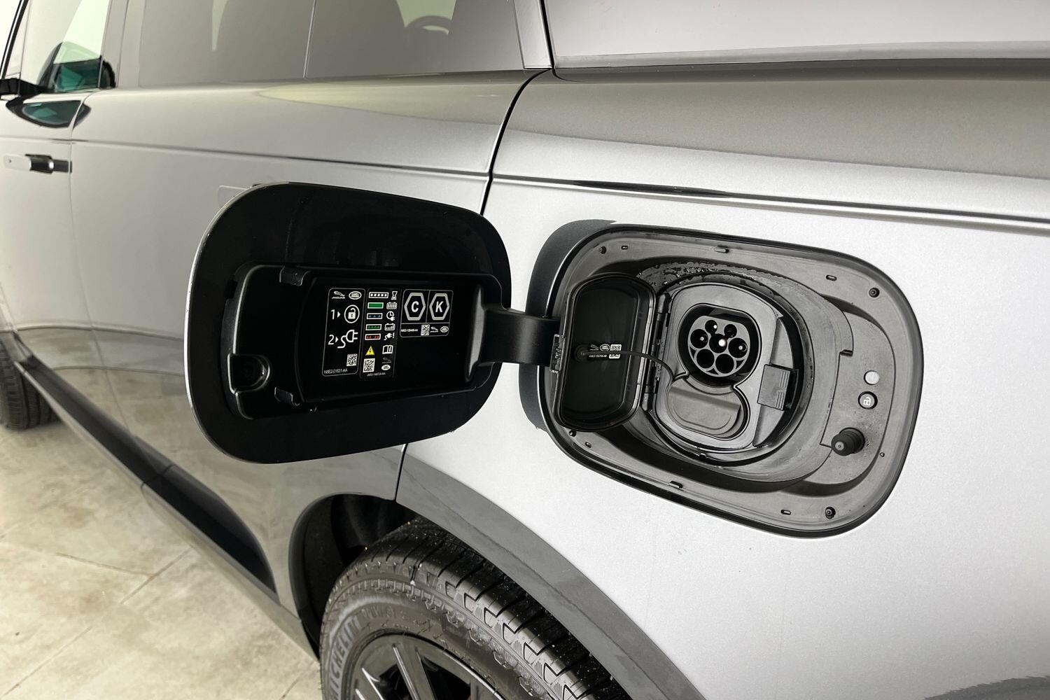 Land Rover Range Rover view 21