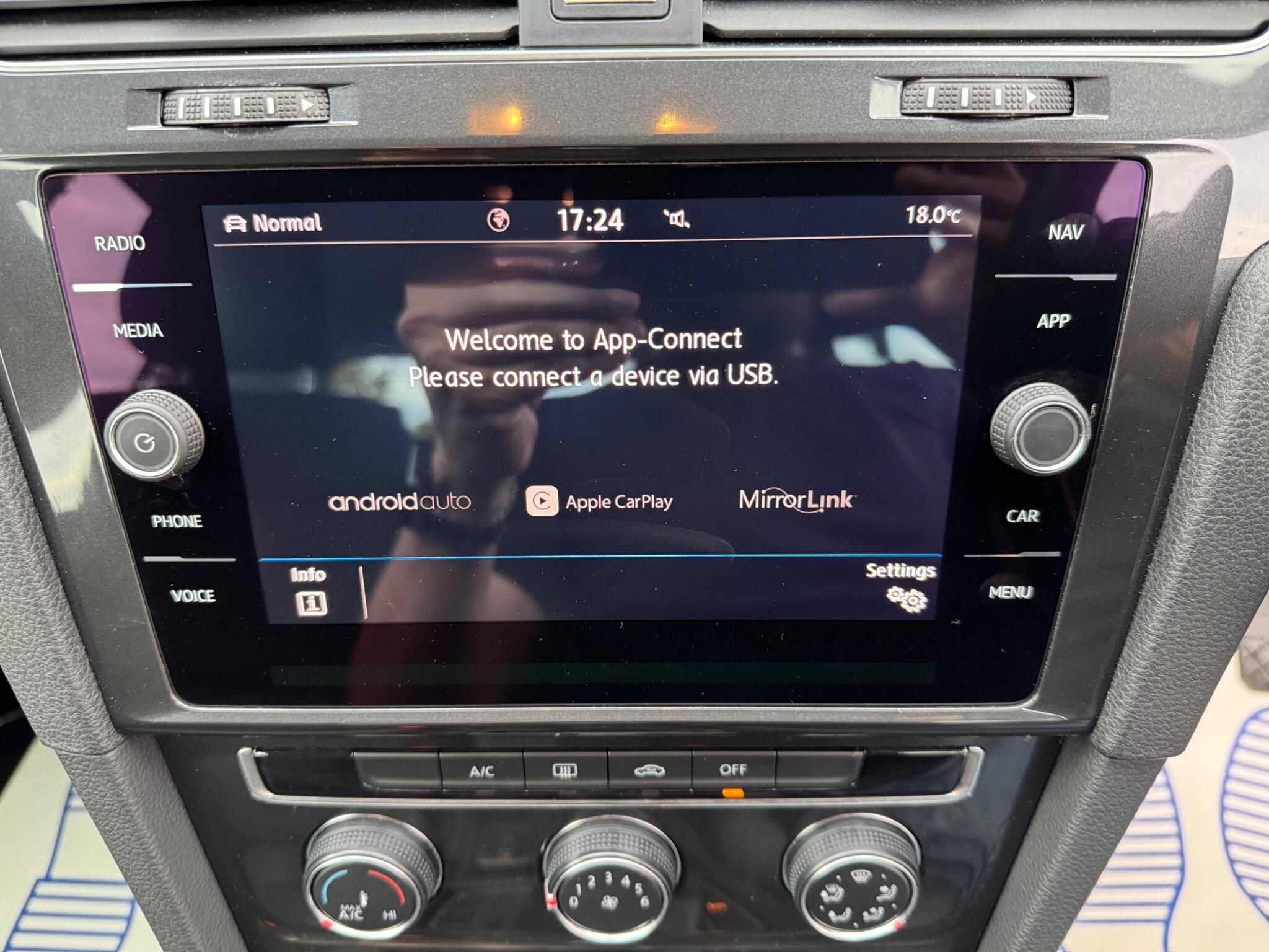 Volkswagen Golf view 37