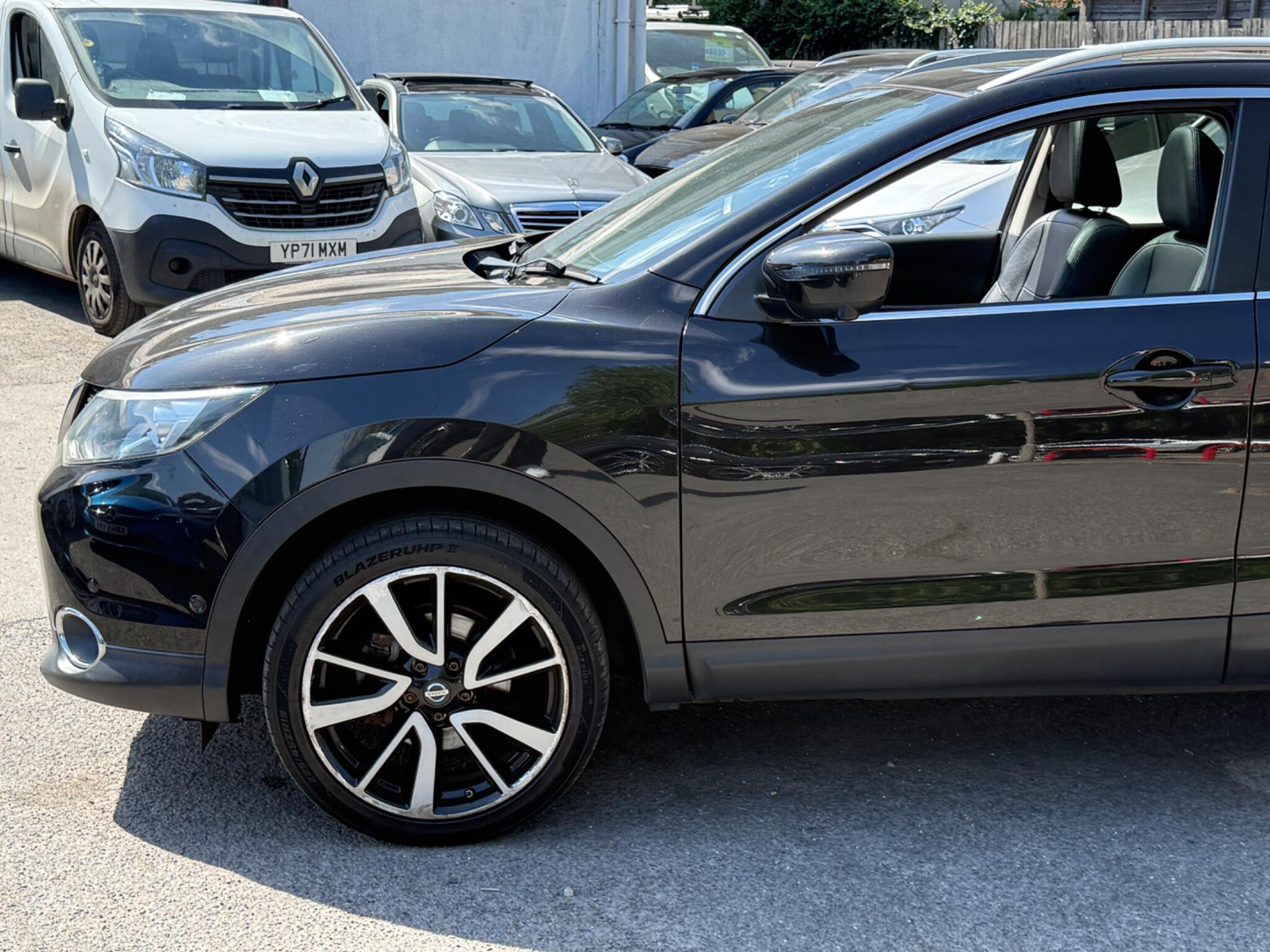Nissan Qashqai - Image 11