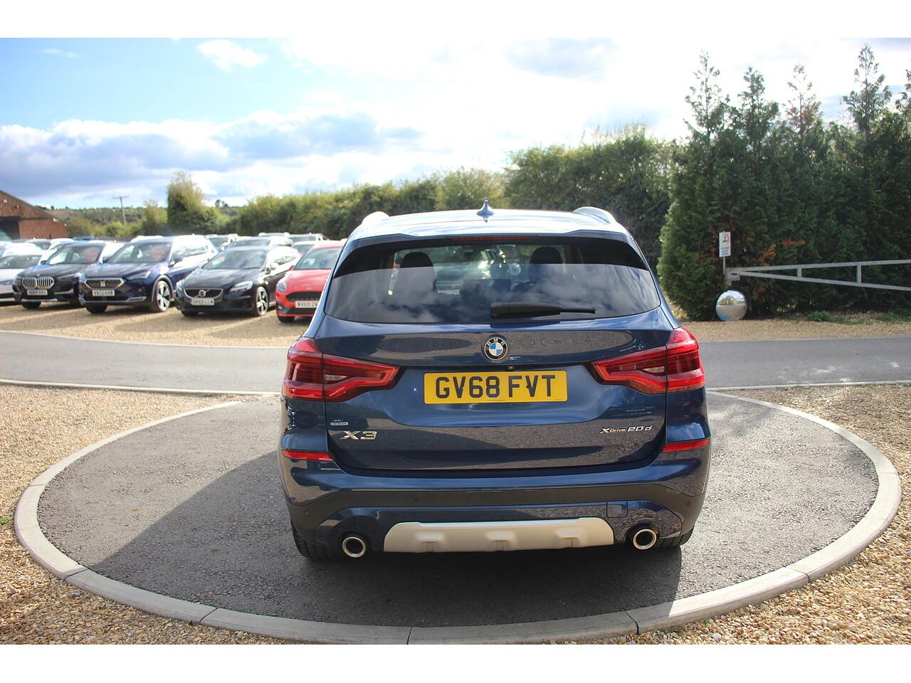 BMW X3 view 10