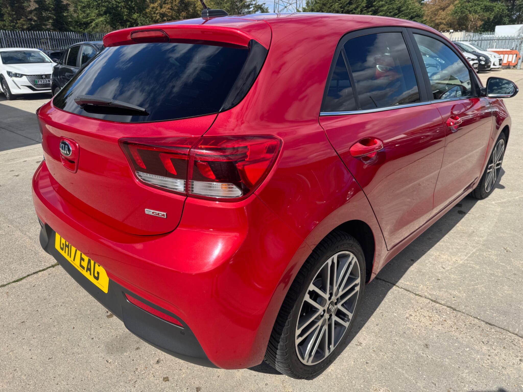 Kia Rio view 13