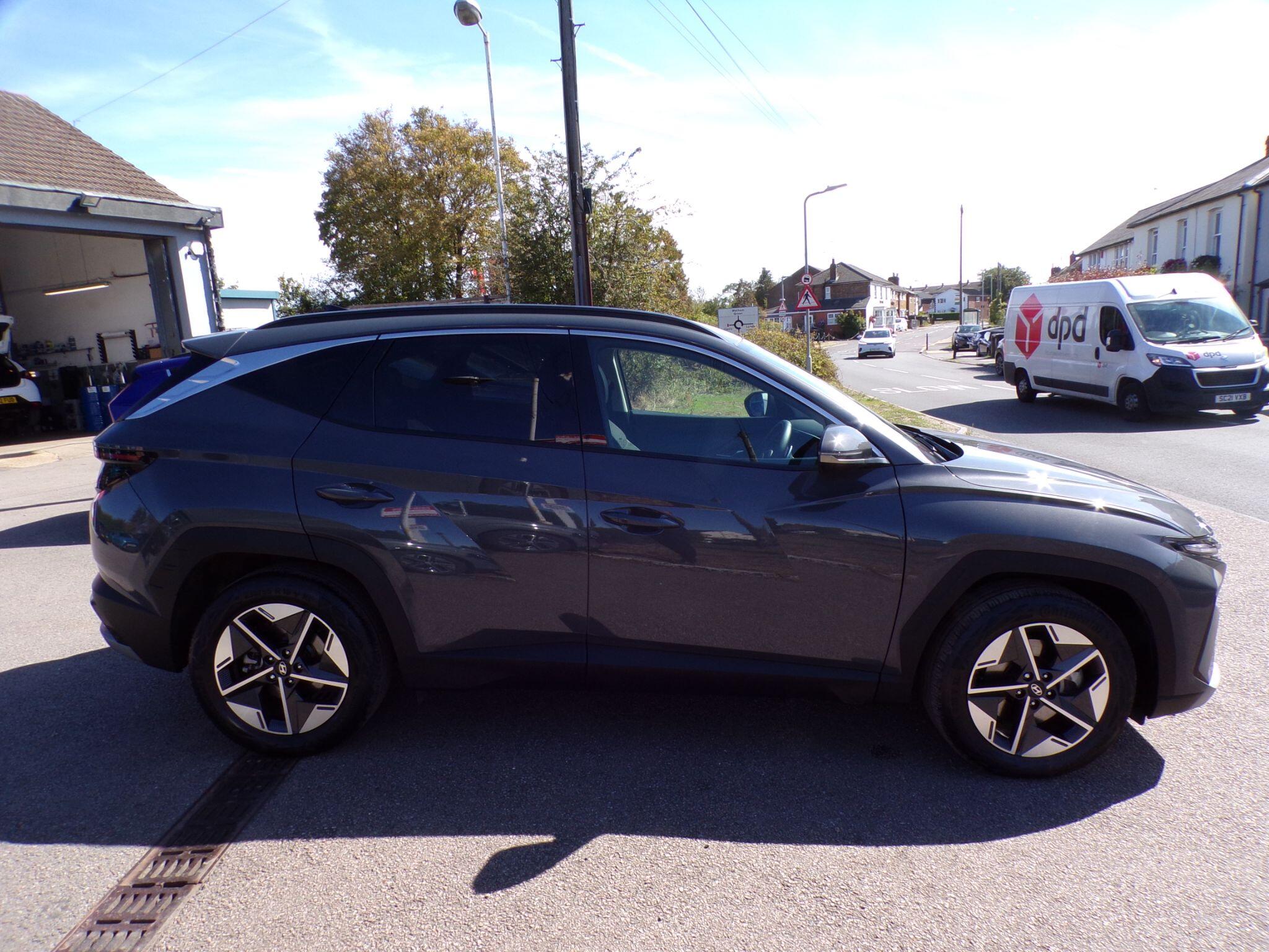 Hyundai Tucson view 9