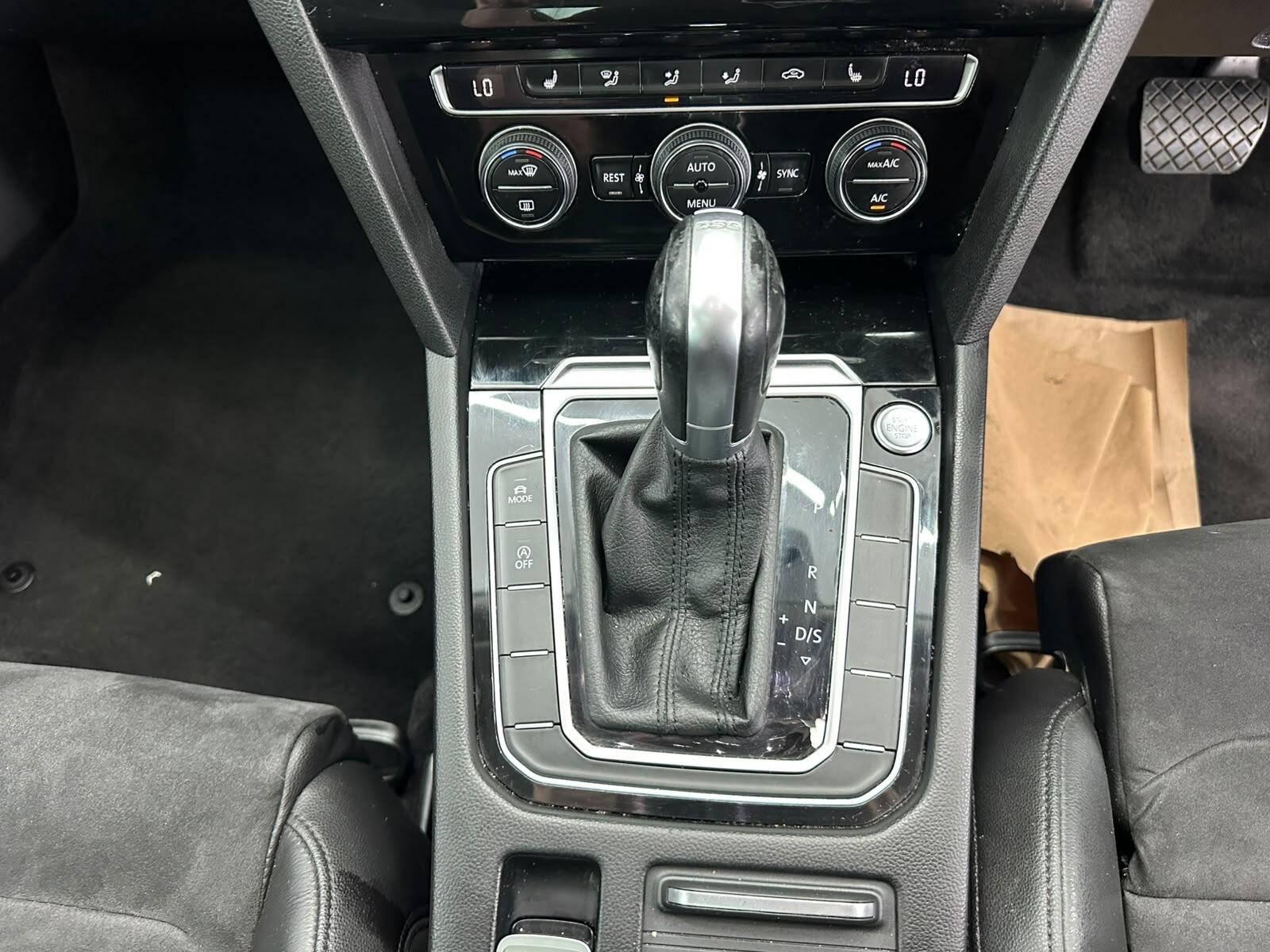 Volkswagen Passat view 47