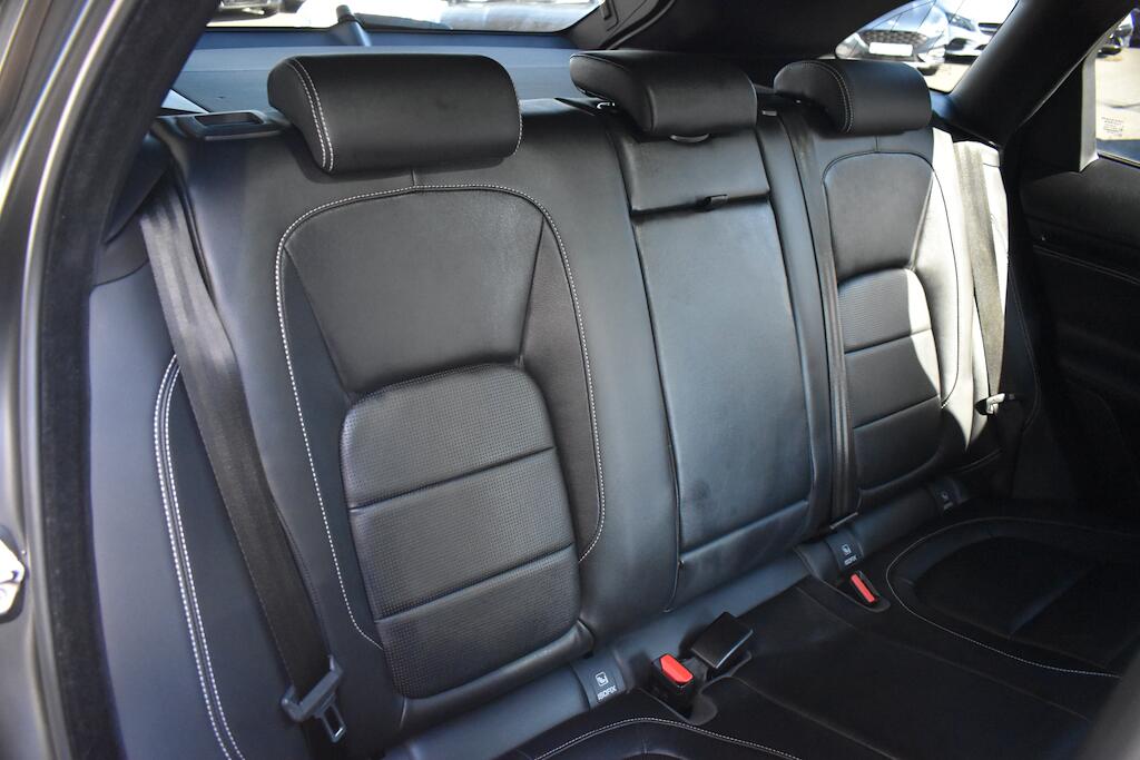 Jaguar F-Pace view 34