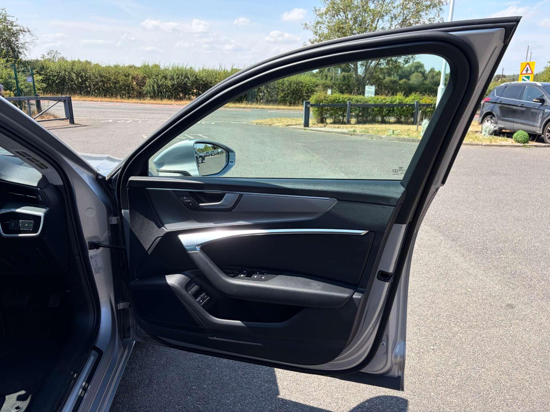 Audi A6 Saloon view 34
