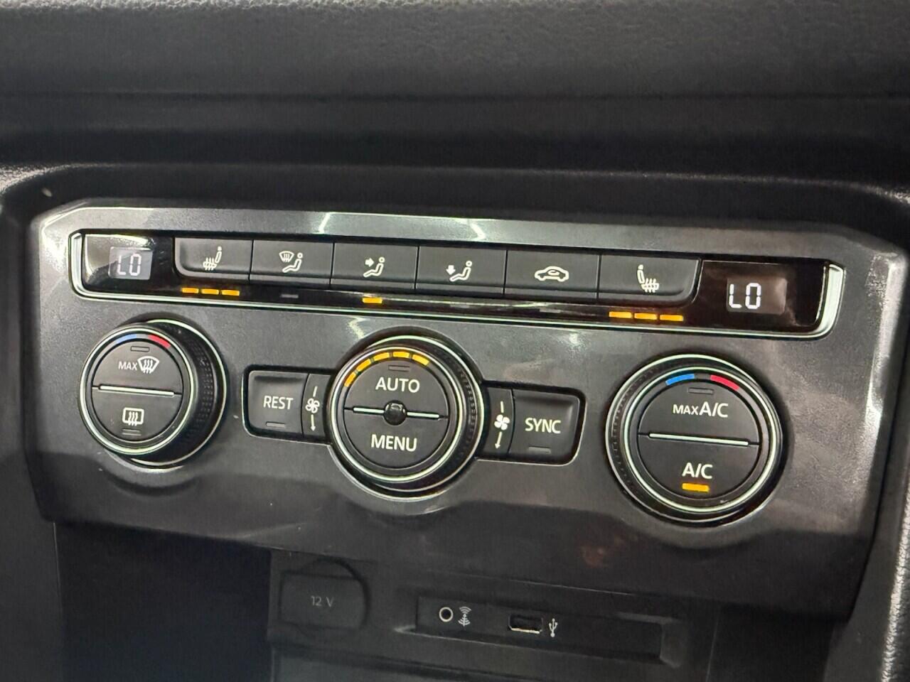 Volkswagen Tiguan view 19