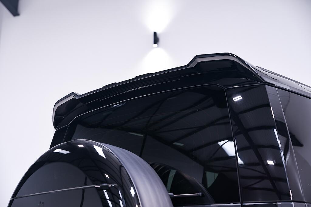 Land Rover Defender view 12