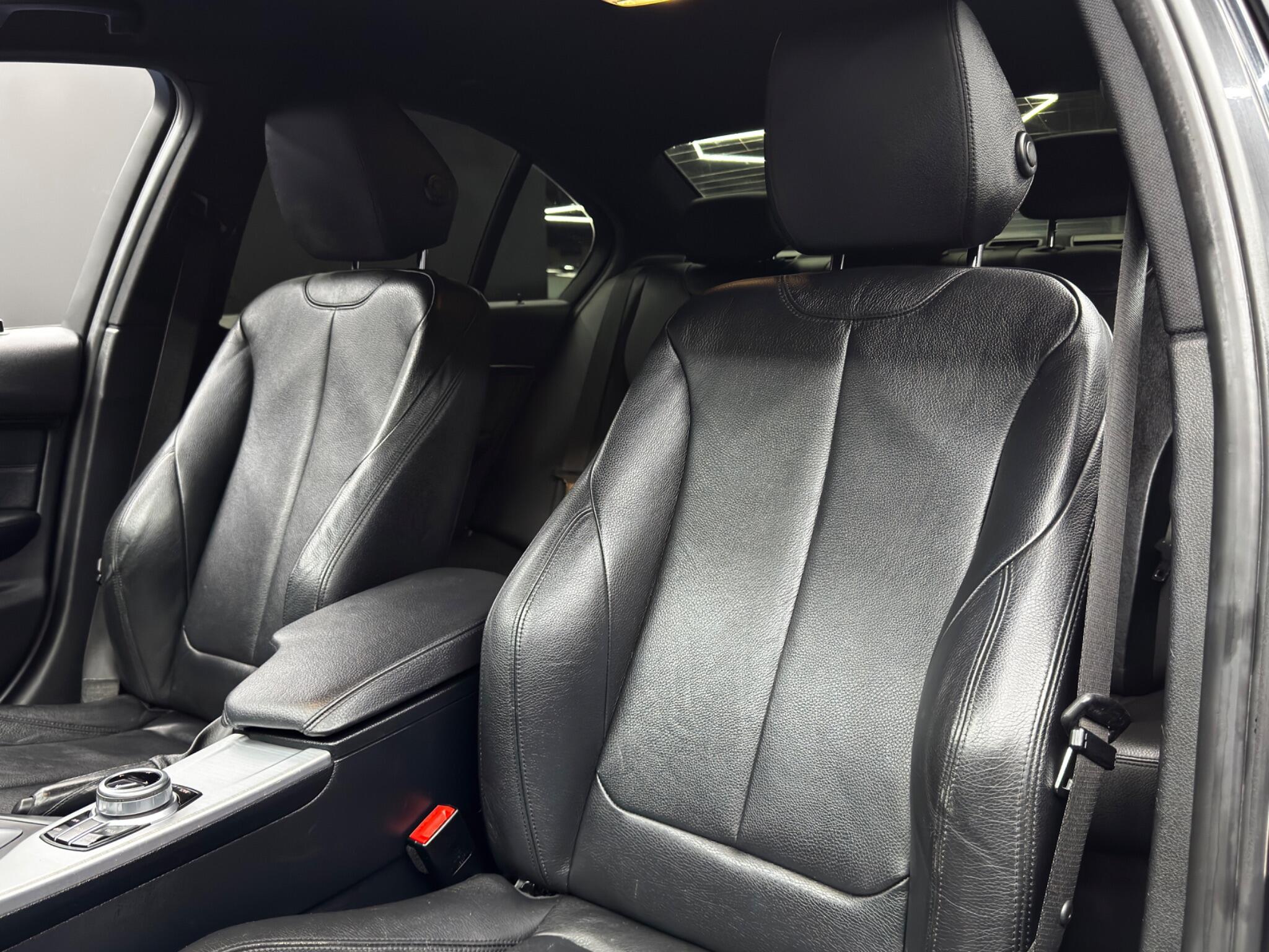 BMW 3 Series view 14