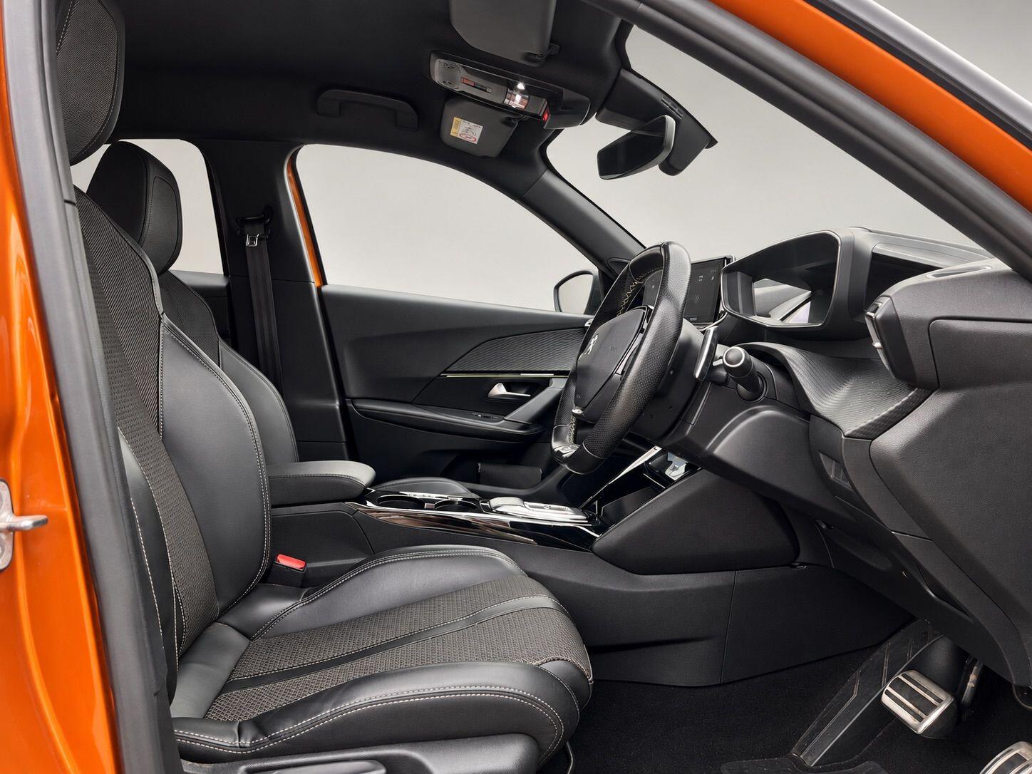 Peugeot 2008 view 17