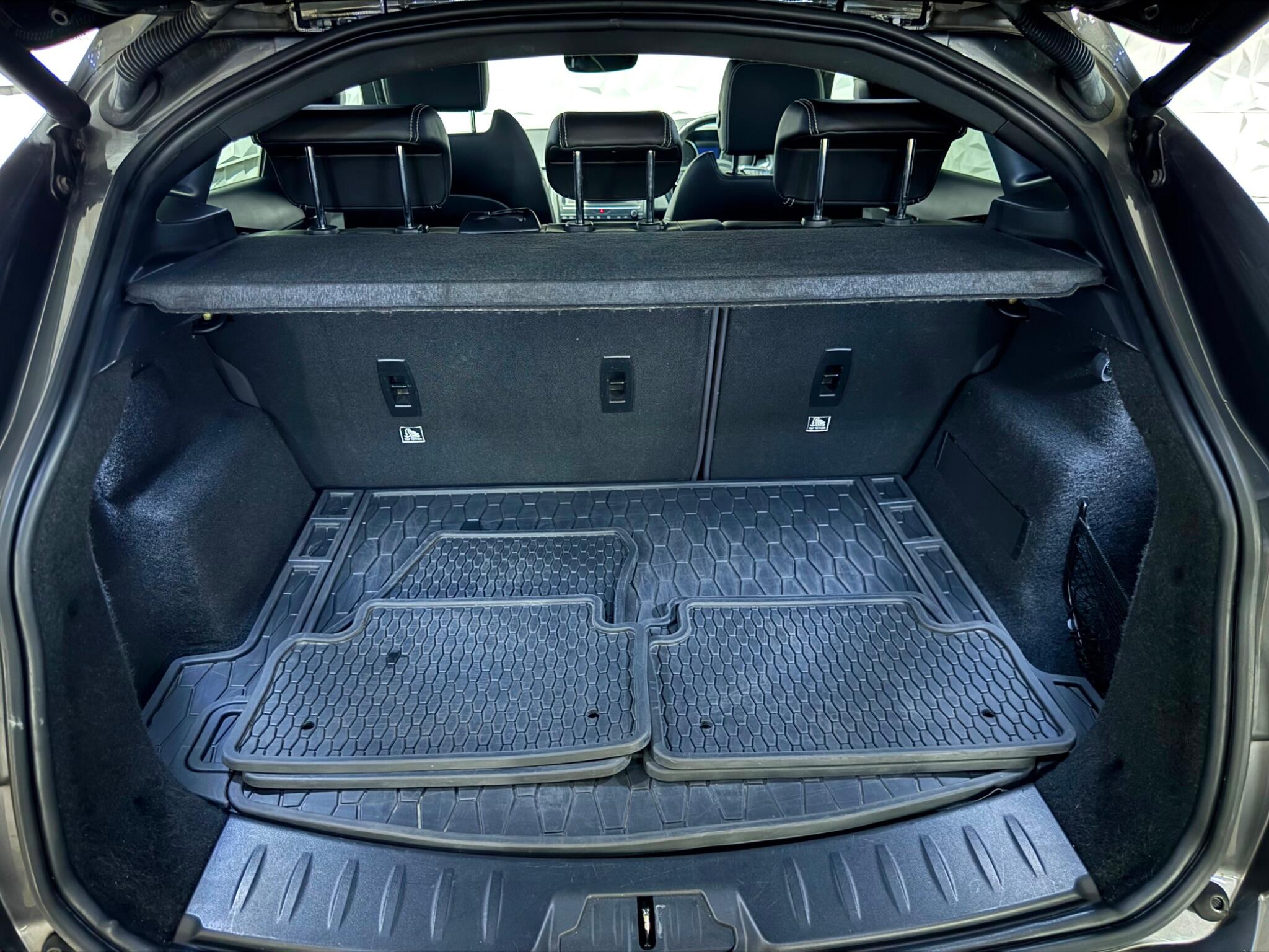 Jaguar E-Pace view 37