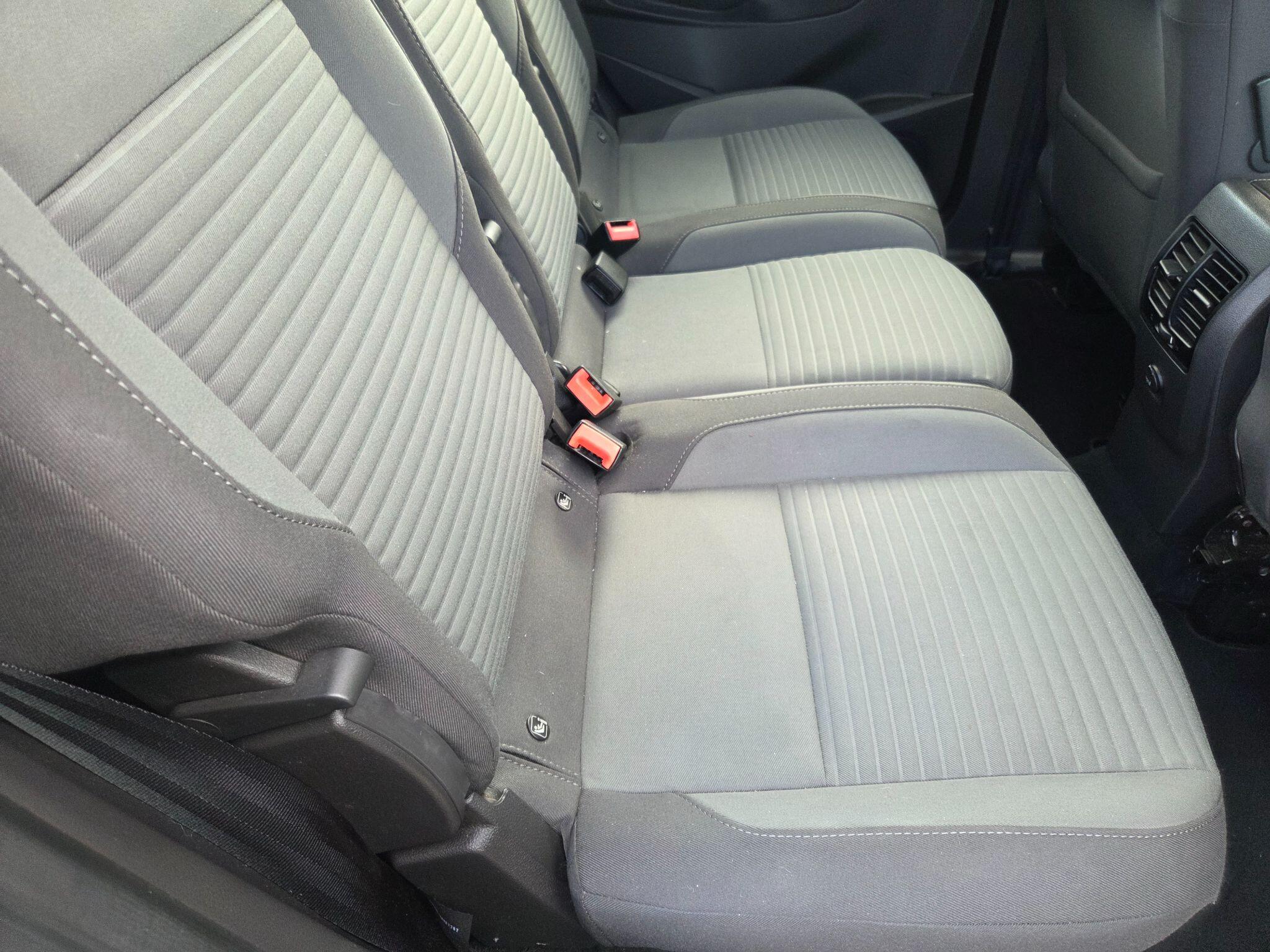 Ford C-Max view 13