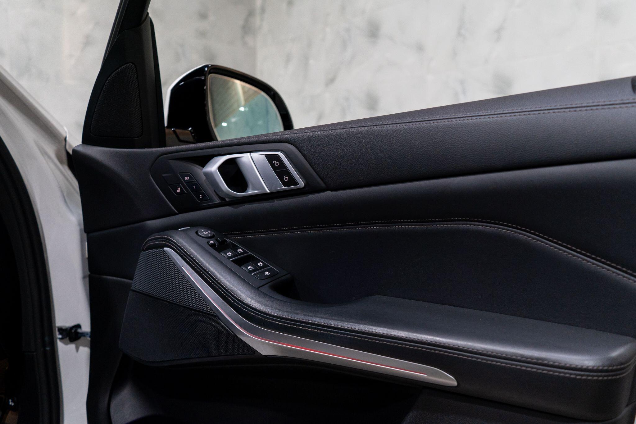 BMW X5 view 33