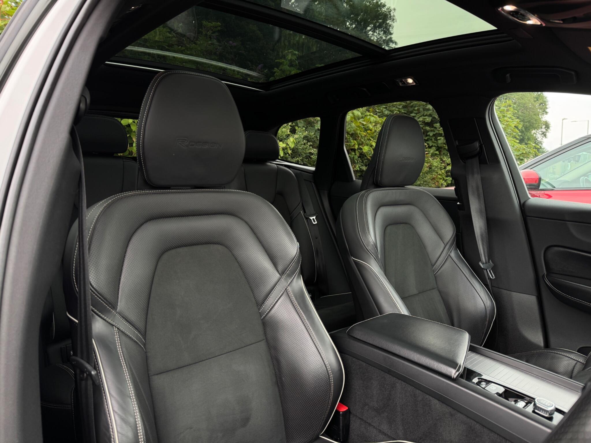 Volvo XC60 view 18