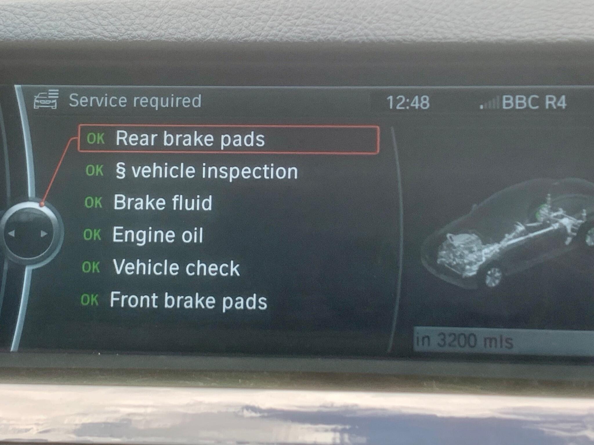 BMW 5 Series view 36