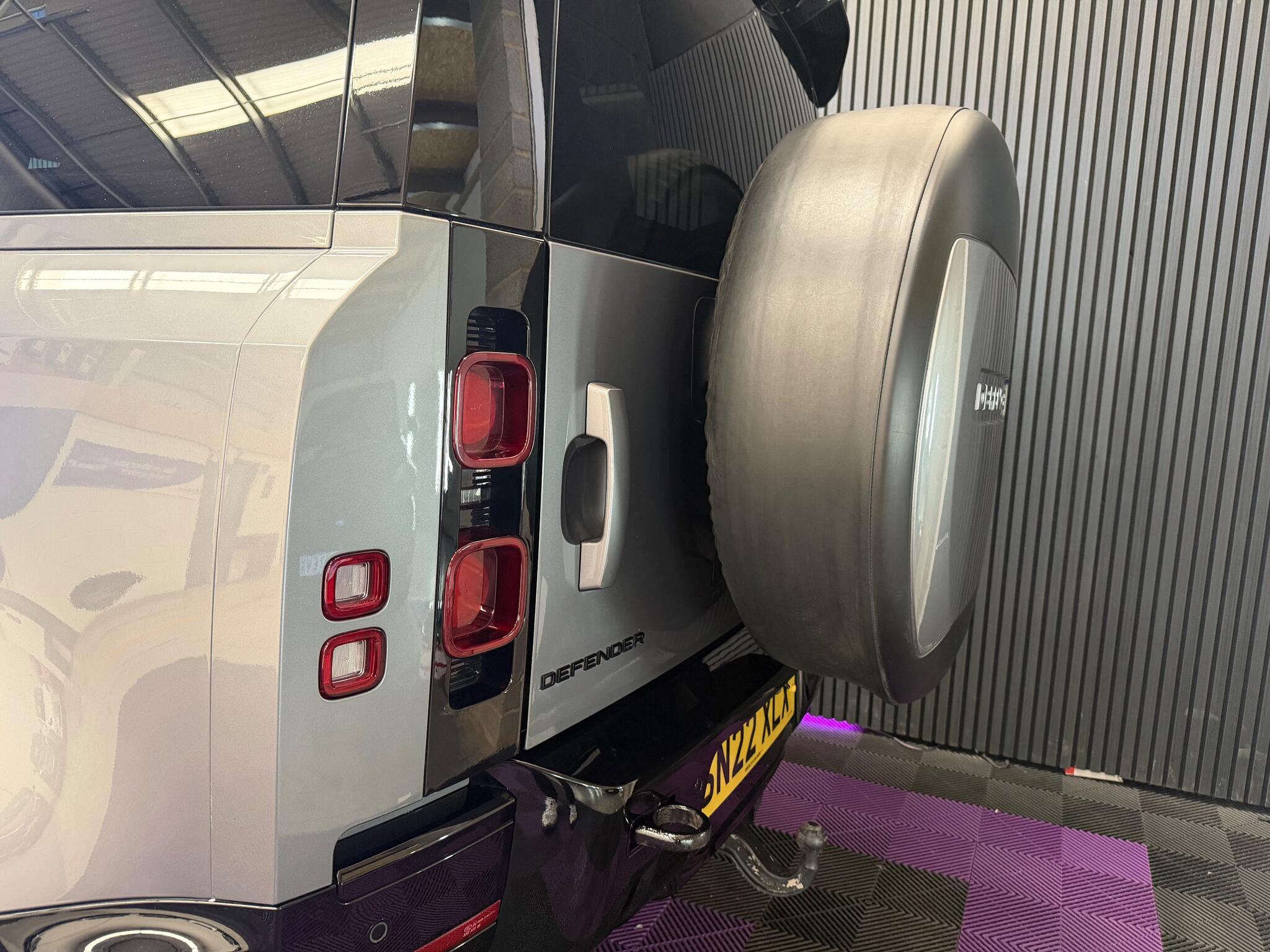 Land Rover Defender view 12