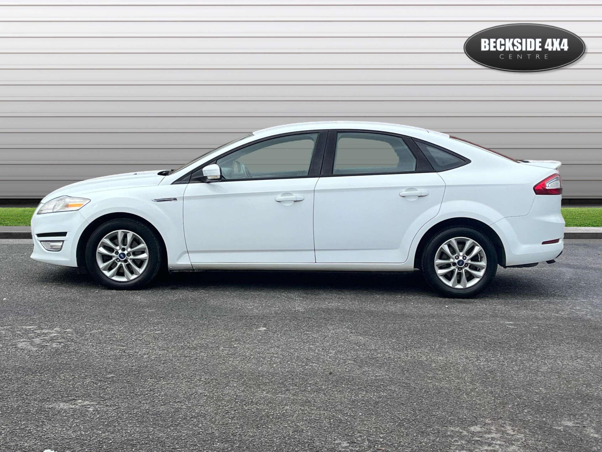 Ford Mondeo view 5