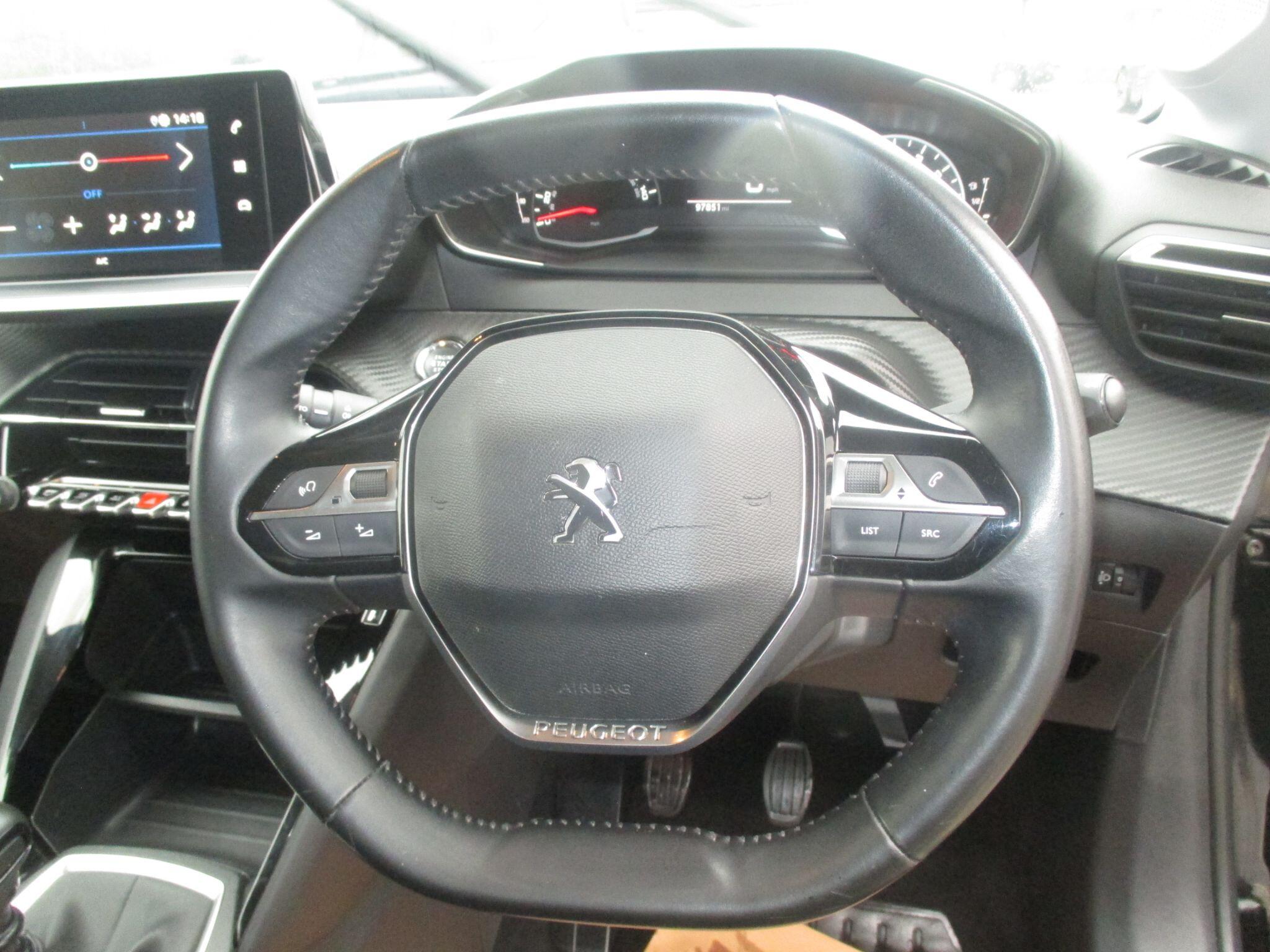 Peugeot 208 view 34