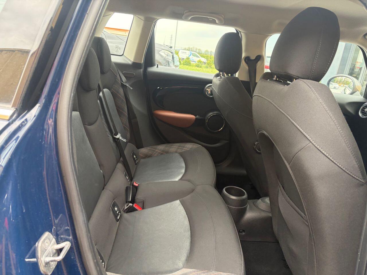MINI Hatch view 27