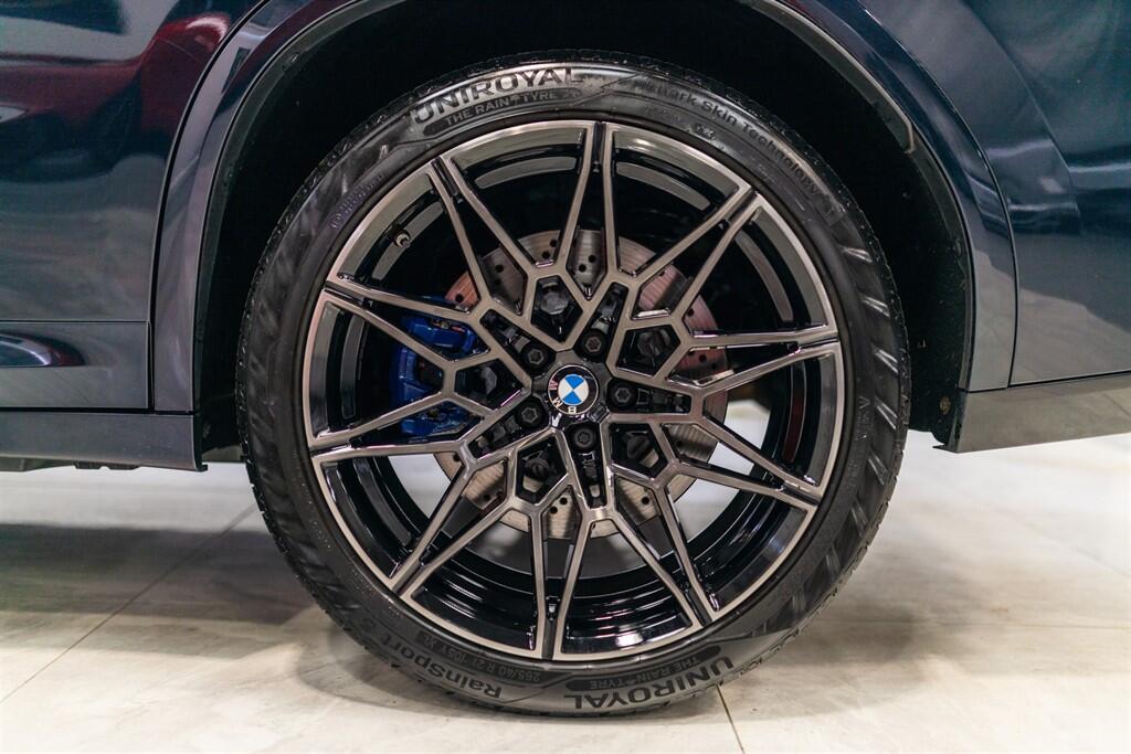 BMW X4 M view 18