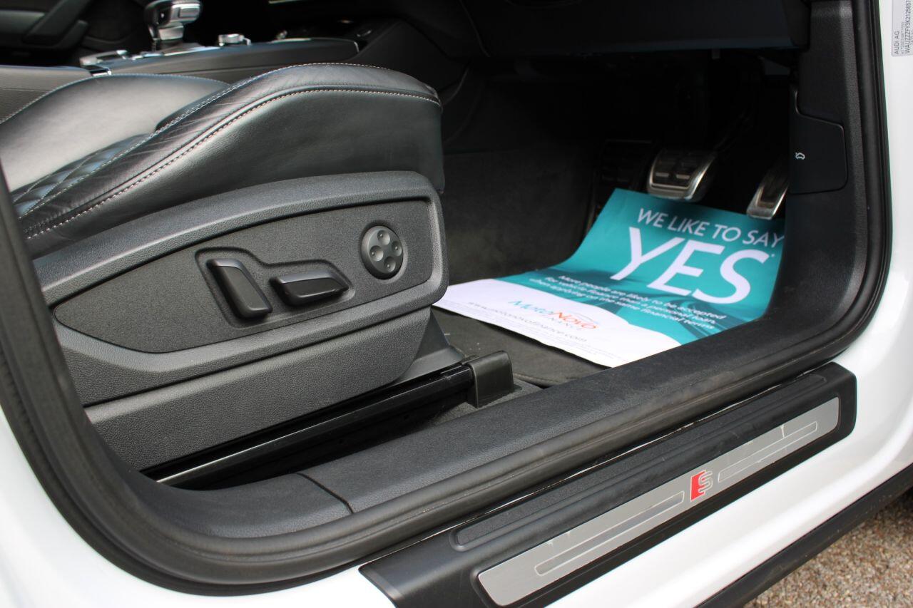 Audi Q5 view 25