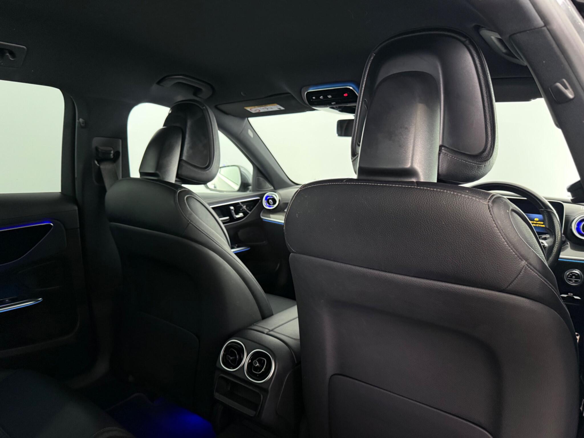 Mercedes-Benz C-Class view 36