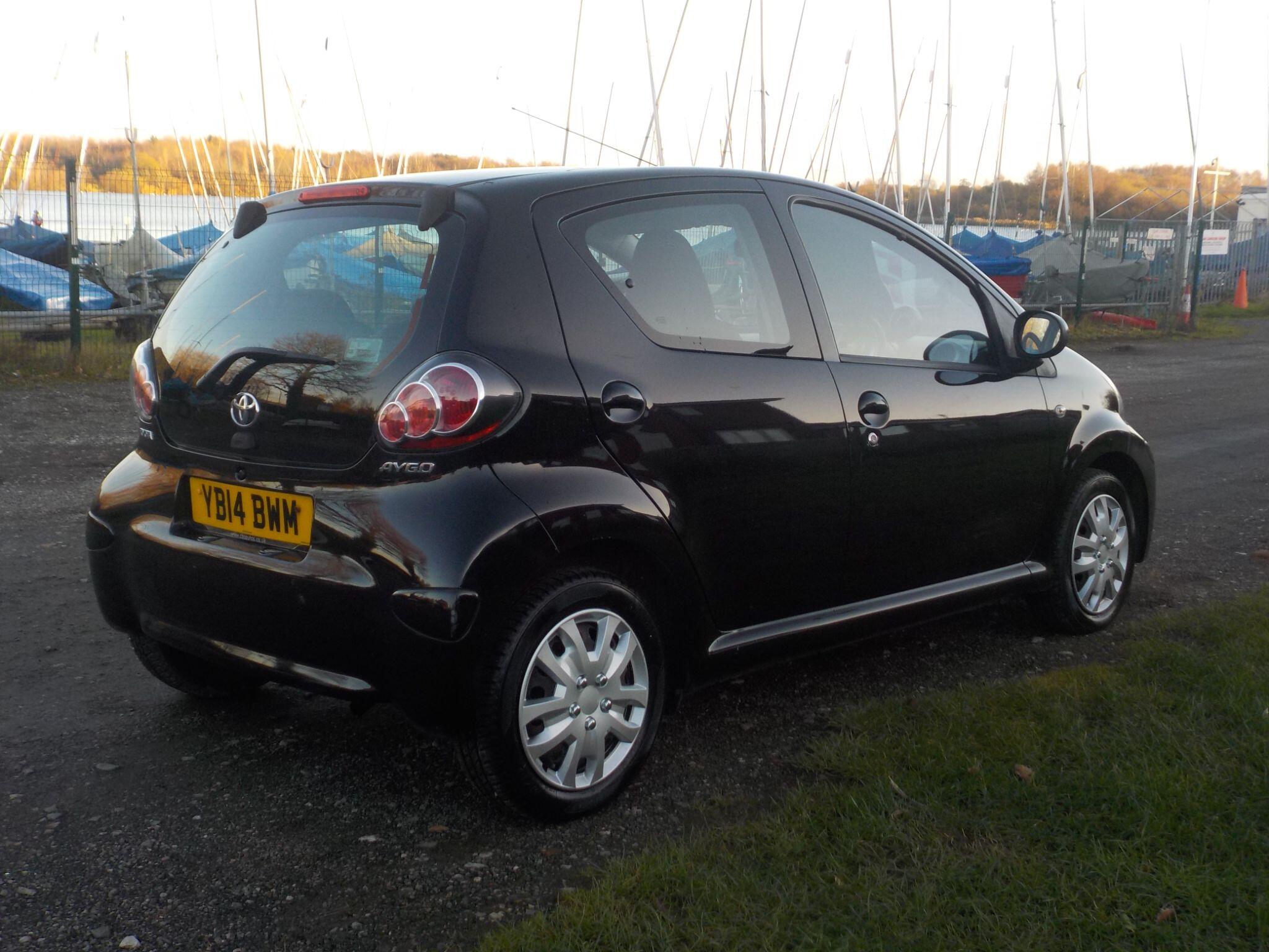 Toyota AYGO 1.0 VVT-i Move Euro 5 5dr