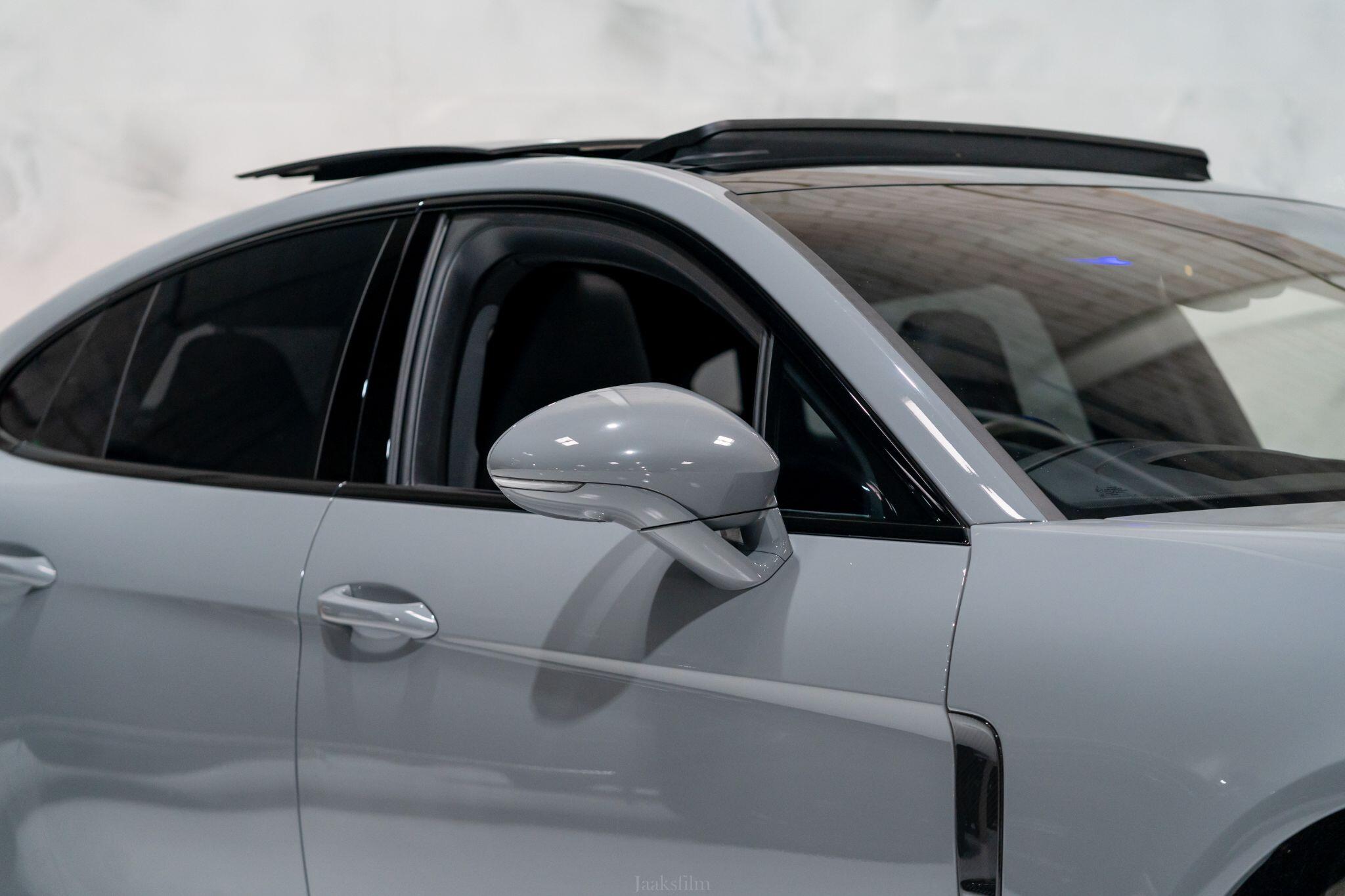 Porsche Panamera view 42