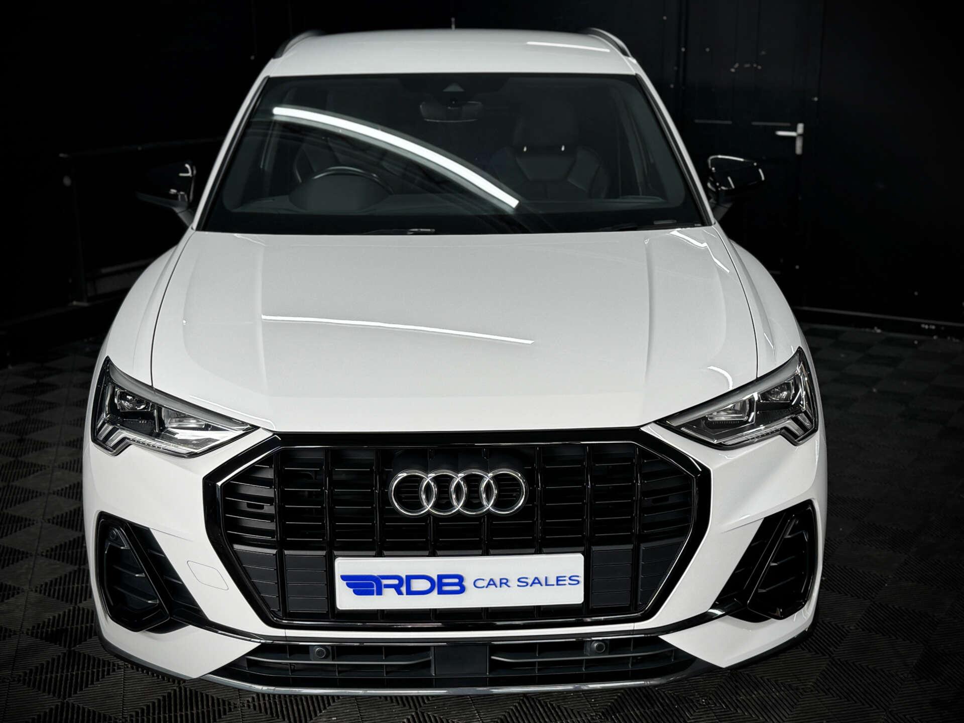 Audi Q3 view 7