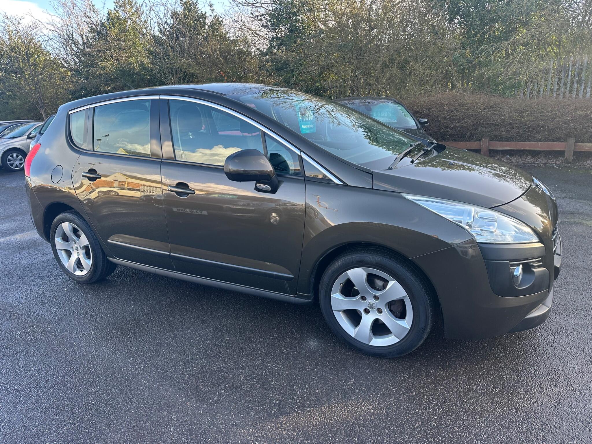 Peugeot 3008 view 3