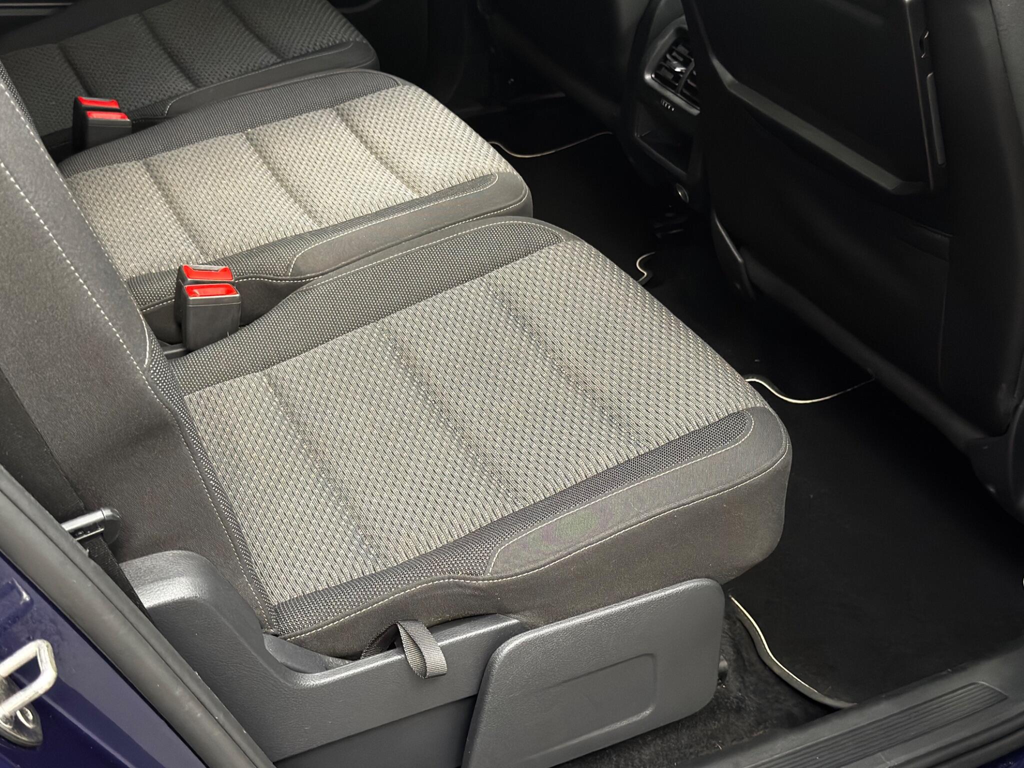 Volkswagen Touran view 59