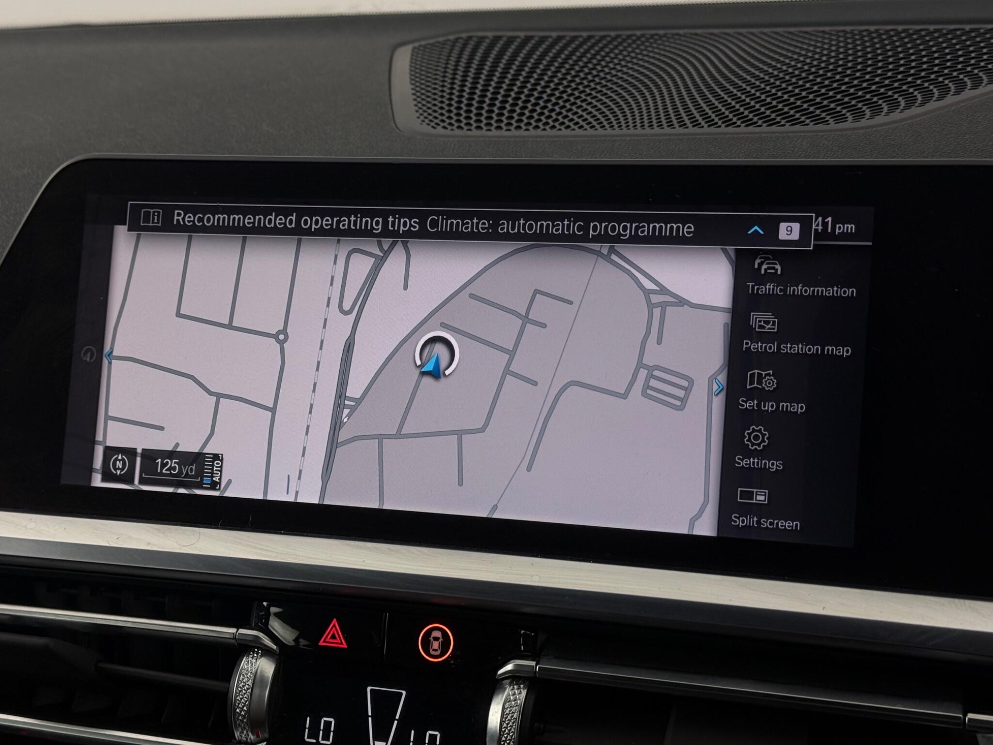 BMW 3 Series view 23