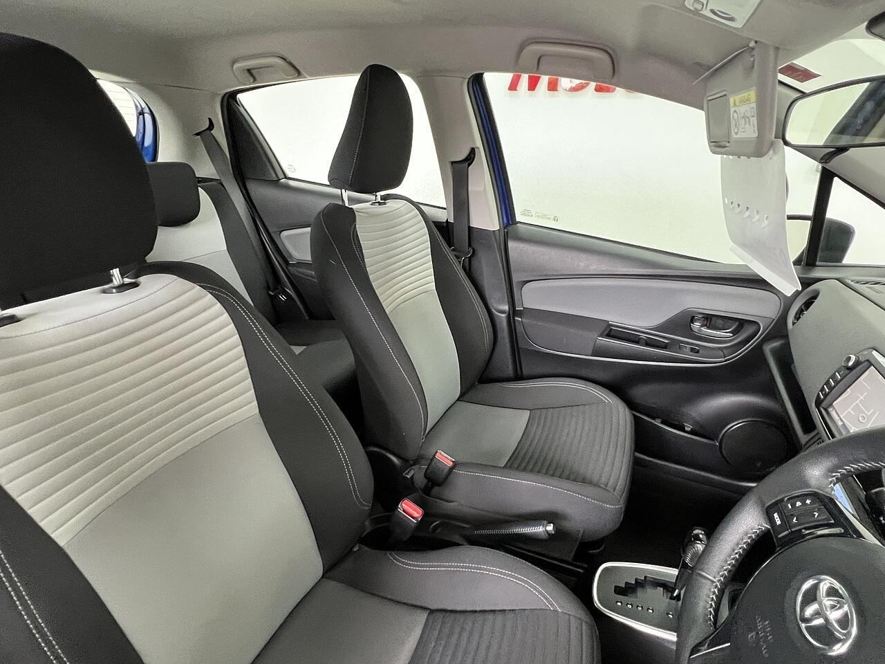 Toyota Yaris view 15