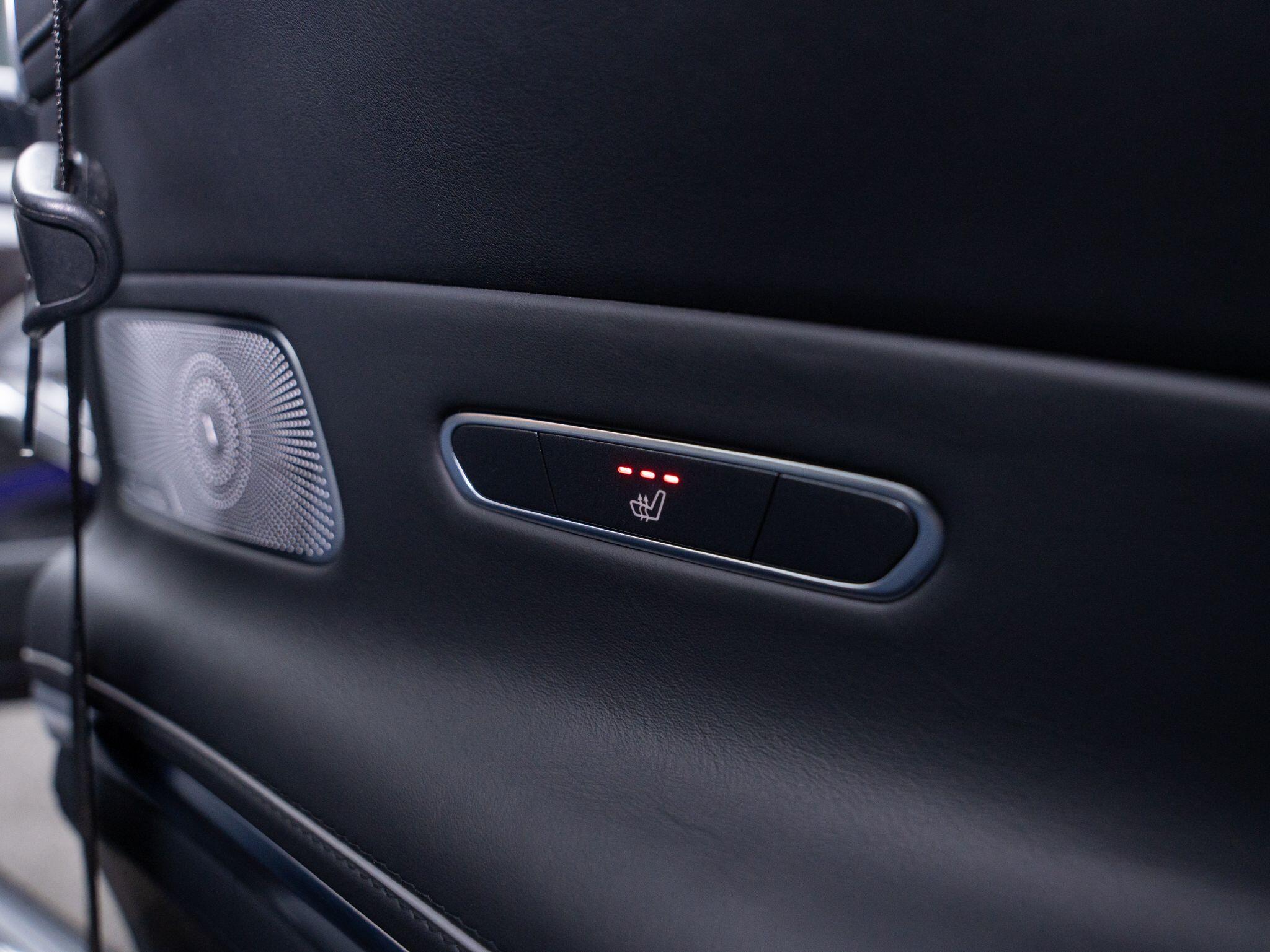 Mercedes-Benz S-Class view 45