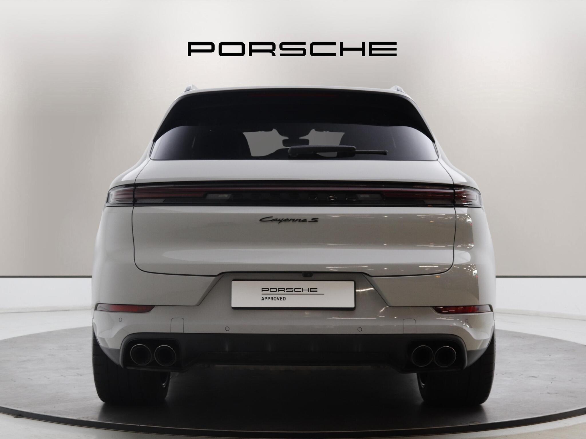 Porsche Cayenne view 5