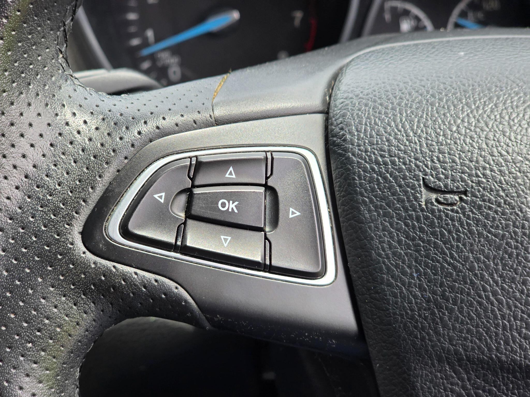 Ford Focus view 38