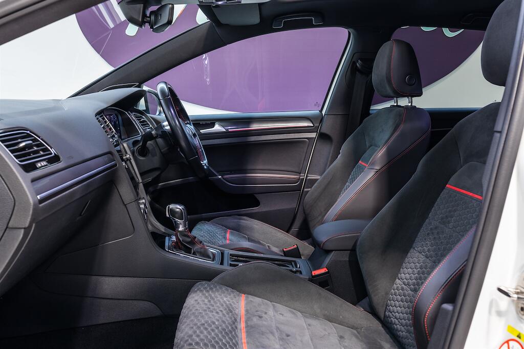 Volkswagen Golf view 10