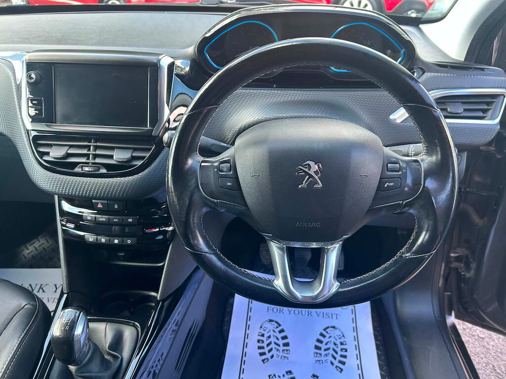 Peugeot 2008 view 9
