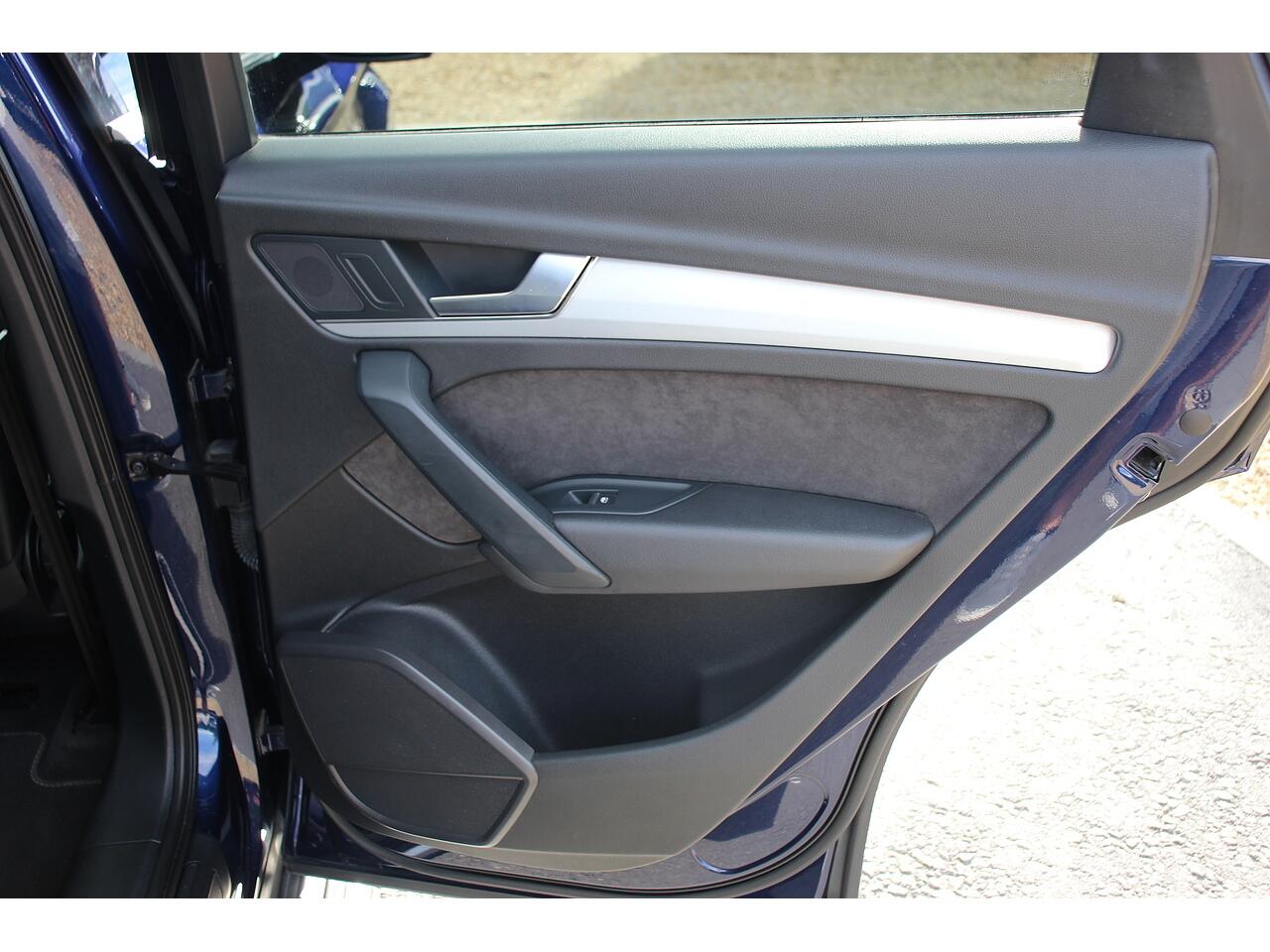 Audi Q5 view 38