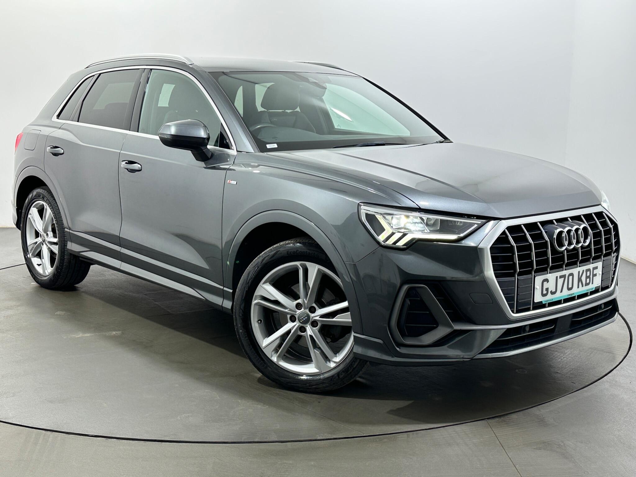 Audi Q3 view 54