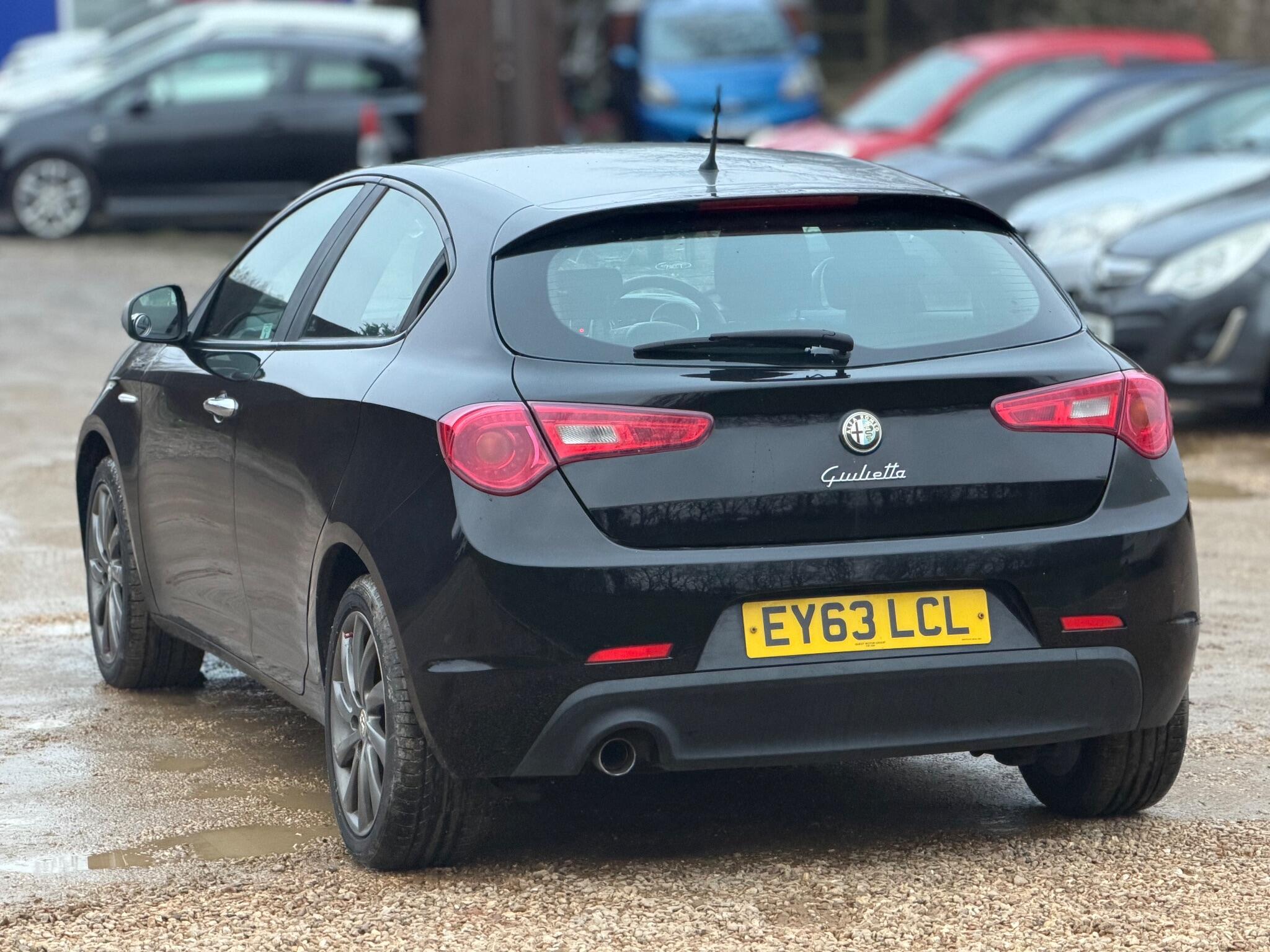 2013 Alfa Romeo Giulietta 1.6 JTDM-2 Collezione Euro 5 (s/s) 5dr image 8