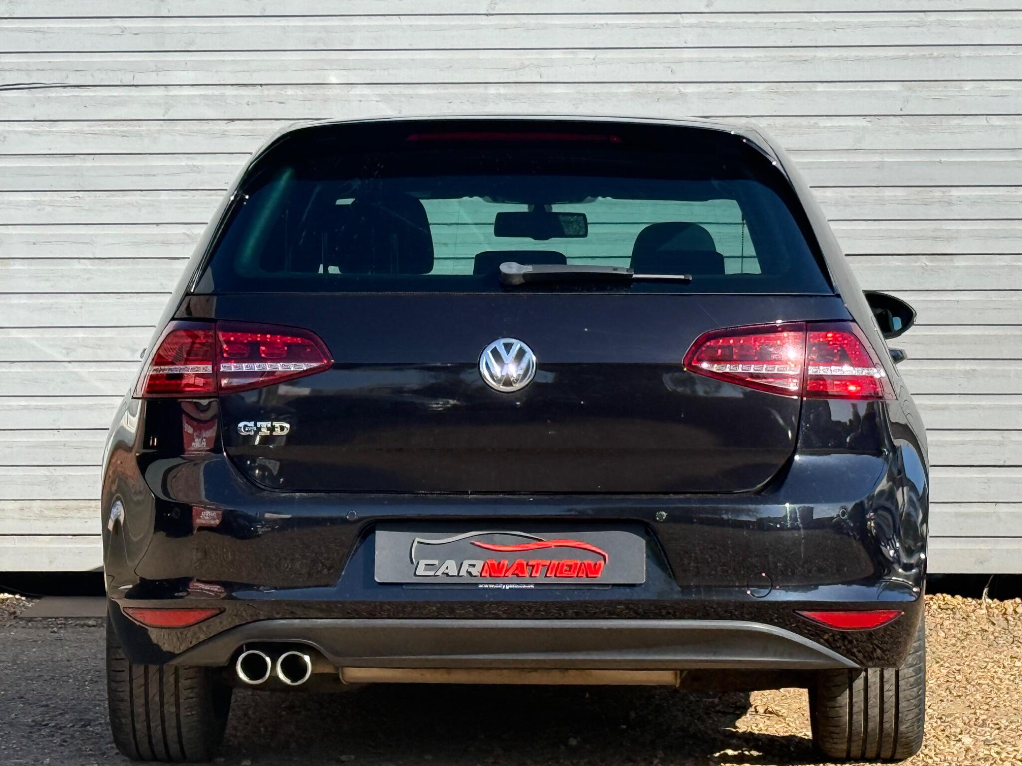 Volkswagen Golf view 9