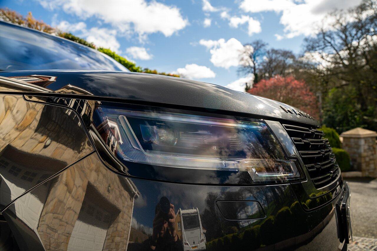 Land Rover Range Rover view 23